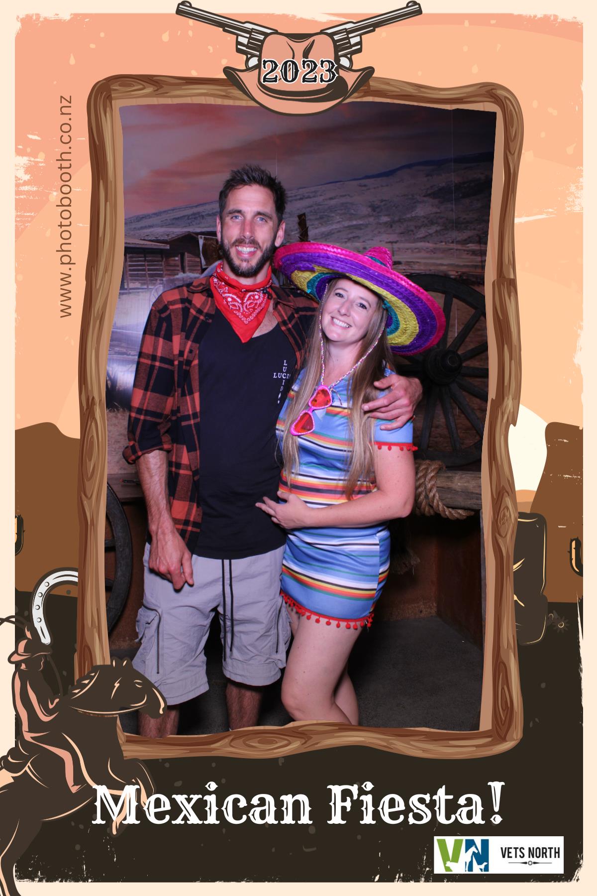 Vets North Christmas Party | View more photos from the event at gallery.photobooth.co.nz/u/SelfieCentral/Vets-North-Christmas-Party