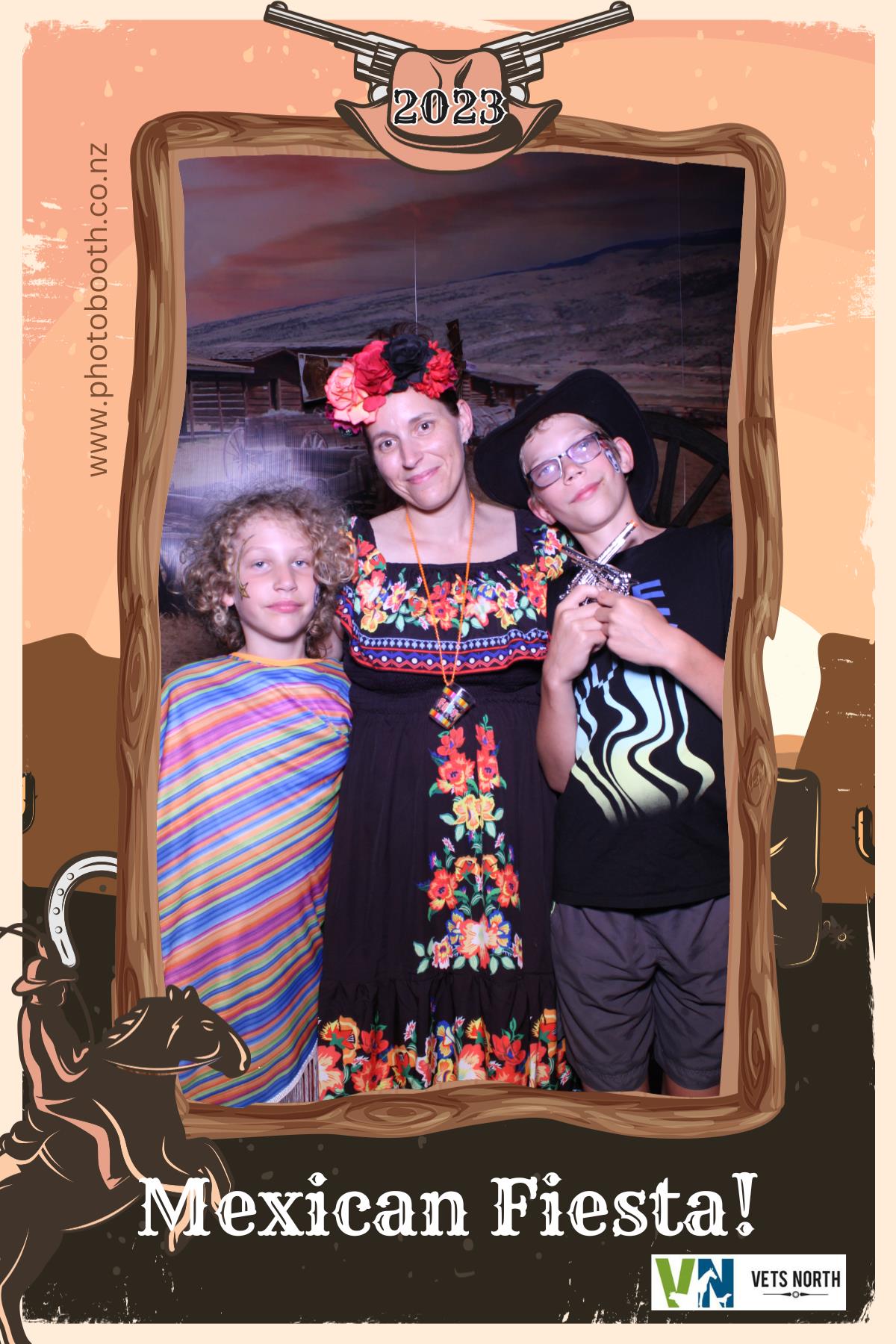 Vets North Christmas Party | View more photos from the event at gallery.photobooth.co.nz/u/SelfieCentral/Vets-North-Christmas-Party