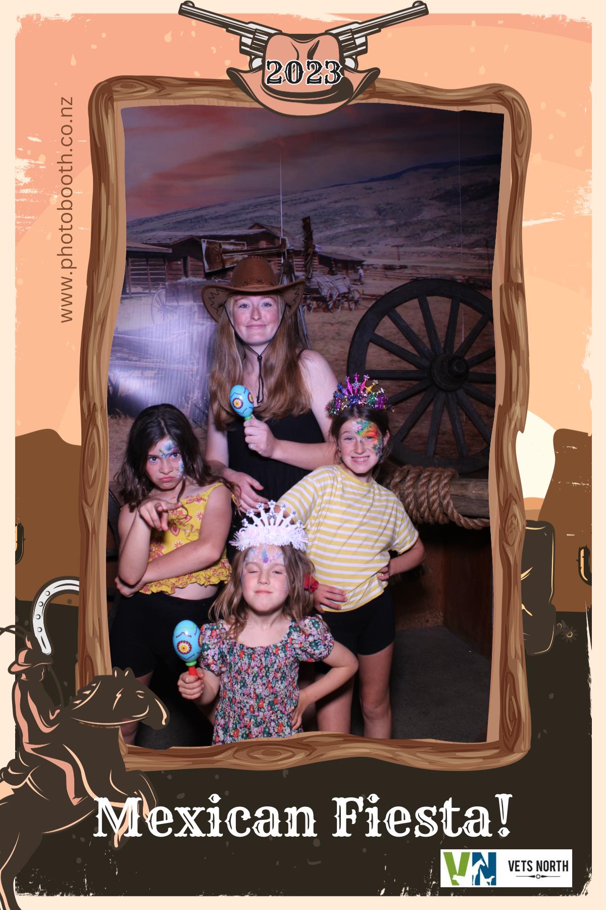 Vets North Christmas Party | View more photos from the event at gallery.photobooth.co.nz/u/SelfieCentral/Vets-North-Christmas-Party