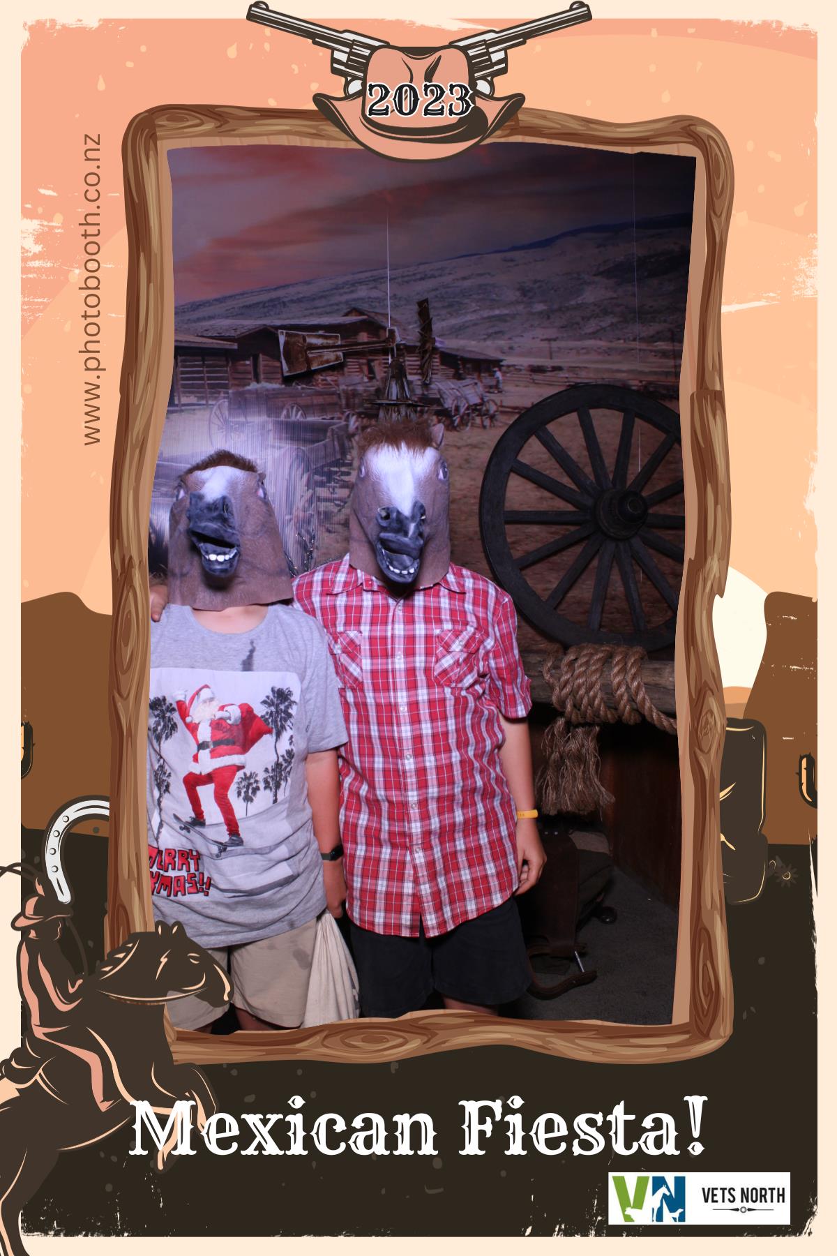 Vets North Christmas Party | View more photos from the event at gallery.photobooth.co.nz/u/SelfieCentral/Vets-North-Christmas-Party