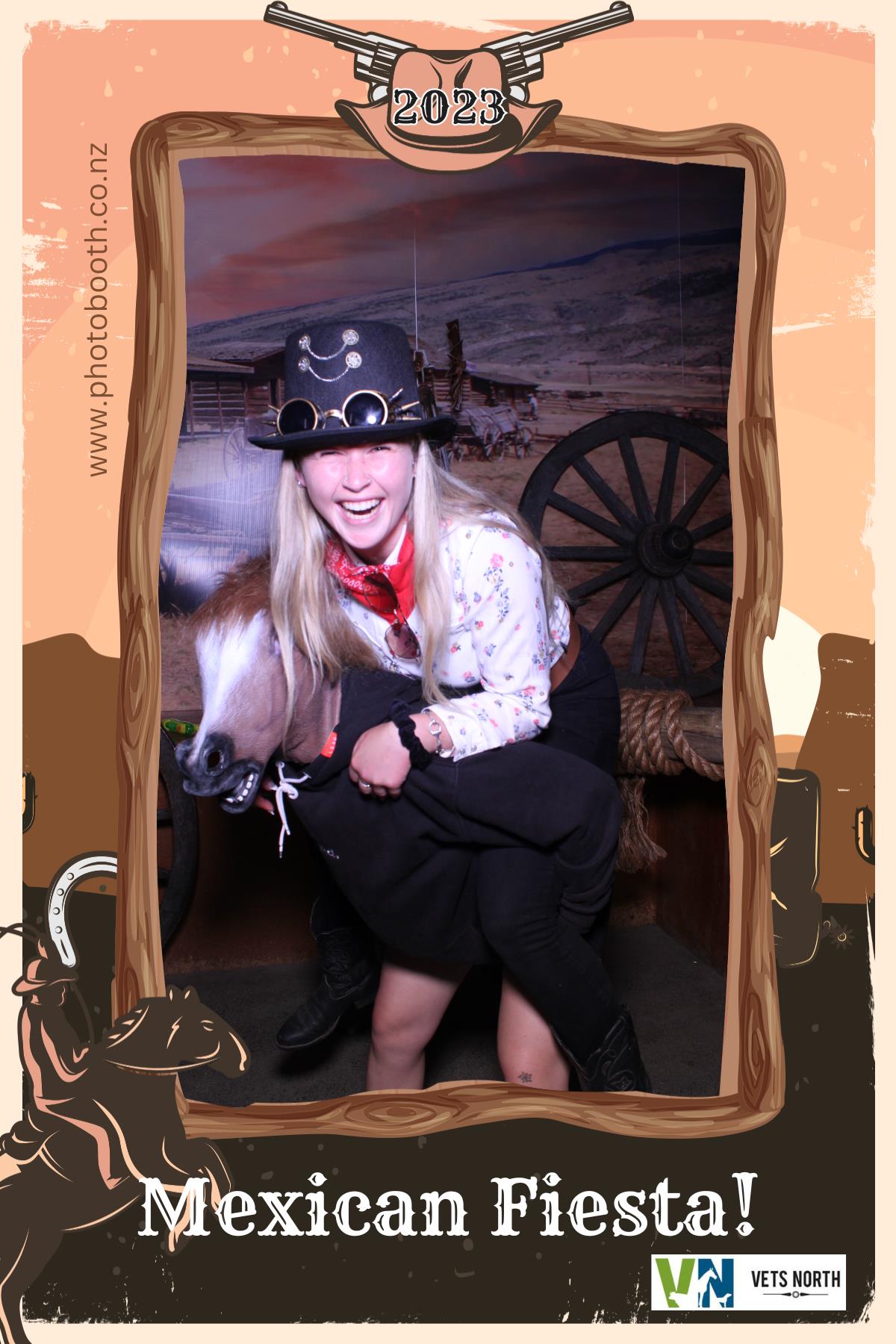 Vets North Christmas Party | View more photos from the event at gallery.photobooth.co.nz/u/SelfieCentral/Vets-North-Christmas-Party