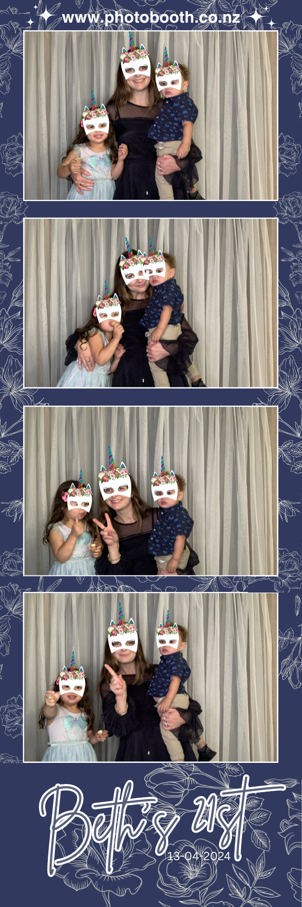 Beth's 21st | View more photos from the event at gallery.photobooth.co.nz/u/SelfieCentral/Beths-21st
