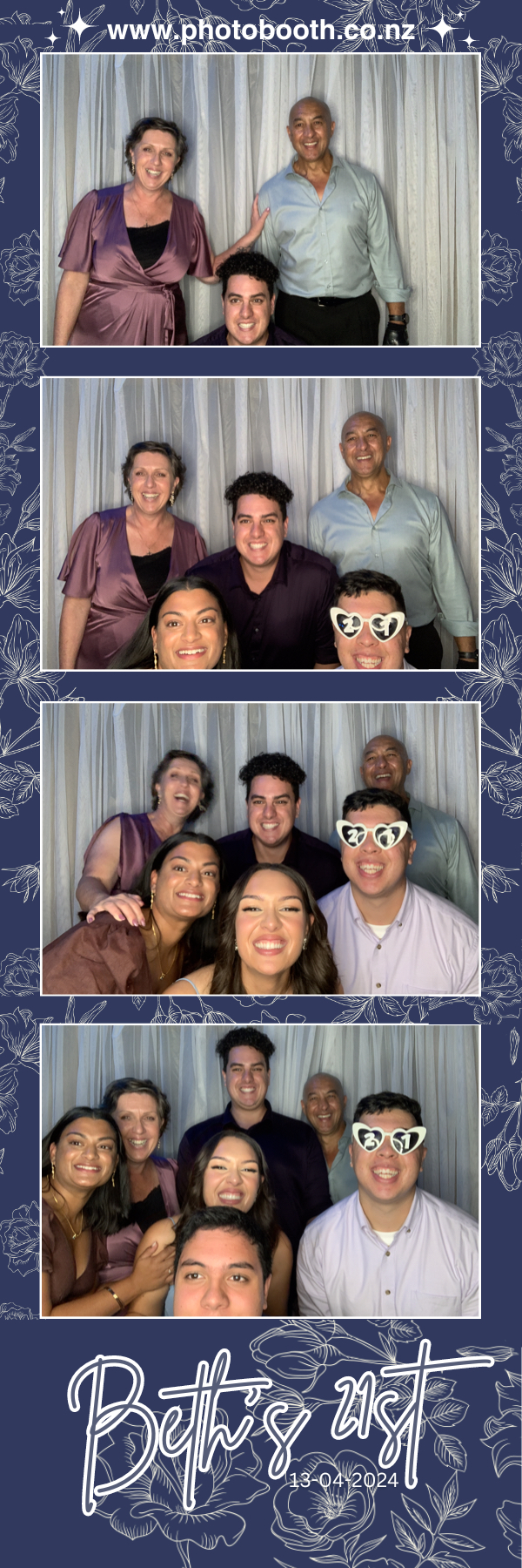 Beth's 21st | View more photos from the event at gallery.photobooth.co.nz/u/SelfieCentral/Beths-21st