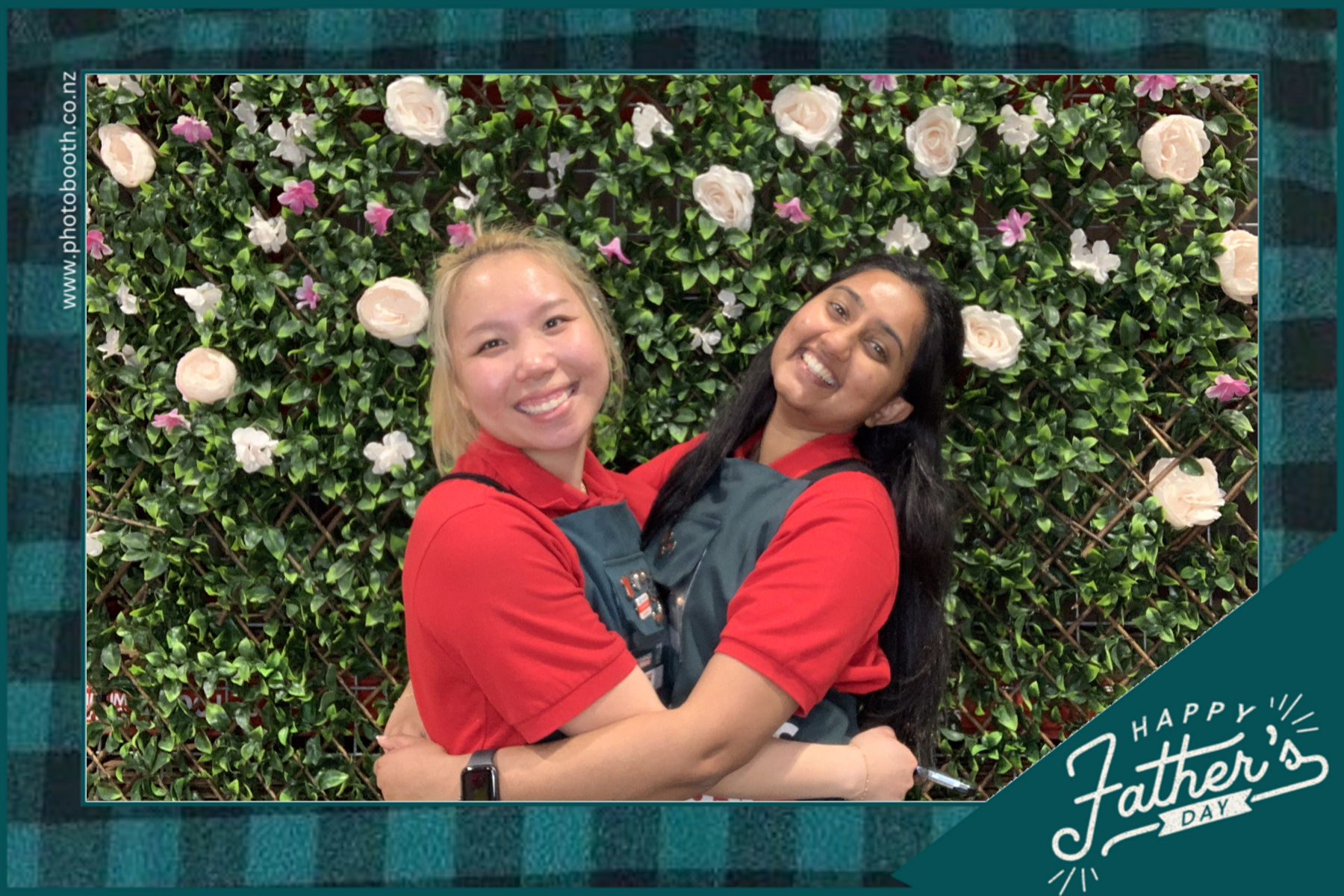 Bunnings Father's Day Family NIght | View more photos from the event at gallery.photobooth.co.nz/u/SelfieCentral/Bunnings-Fathers-Day-Family-NIght
