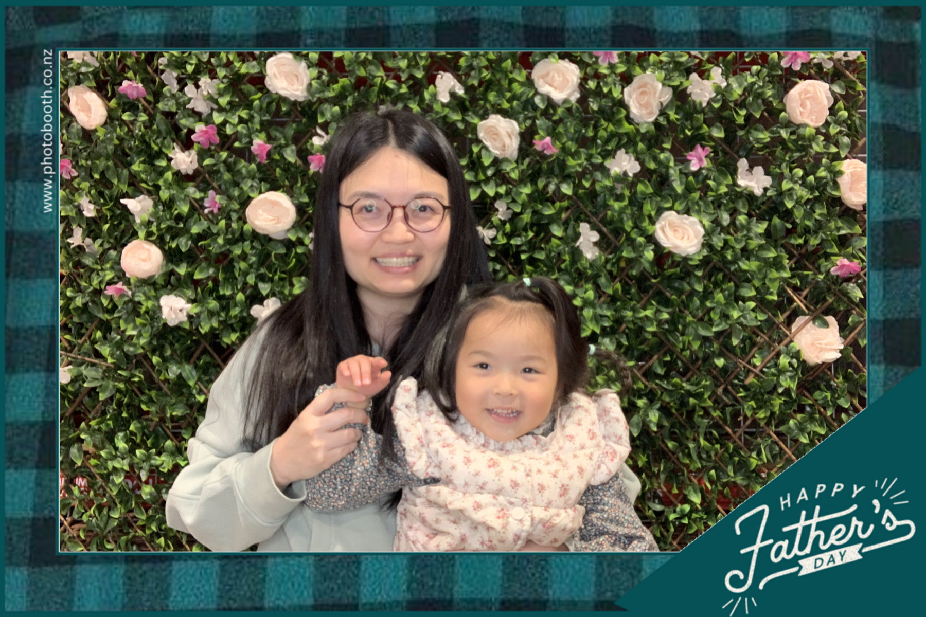 Bunnings Father's Day Family NIght | View more photos from the event at gallery.photobooth.co.nz/u/SelfieCentral/Bunnings-Fathers-Day-Family-NIght