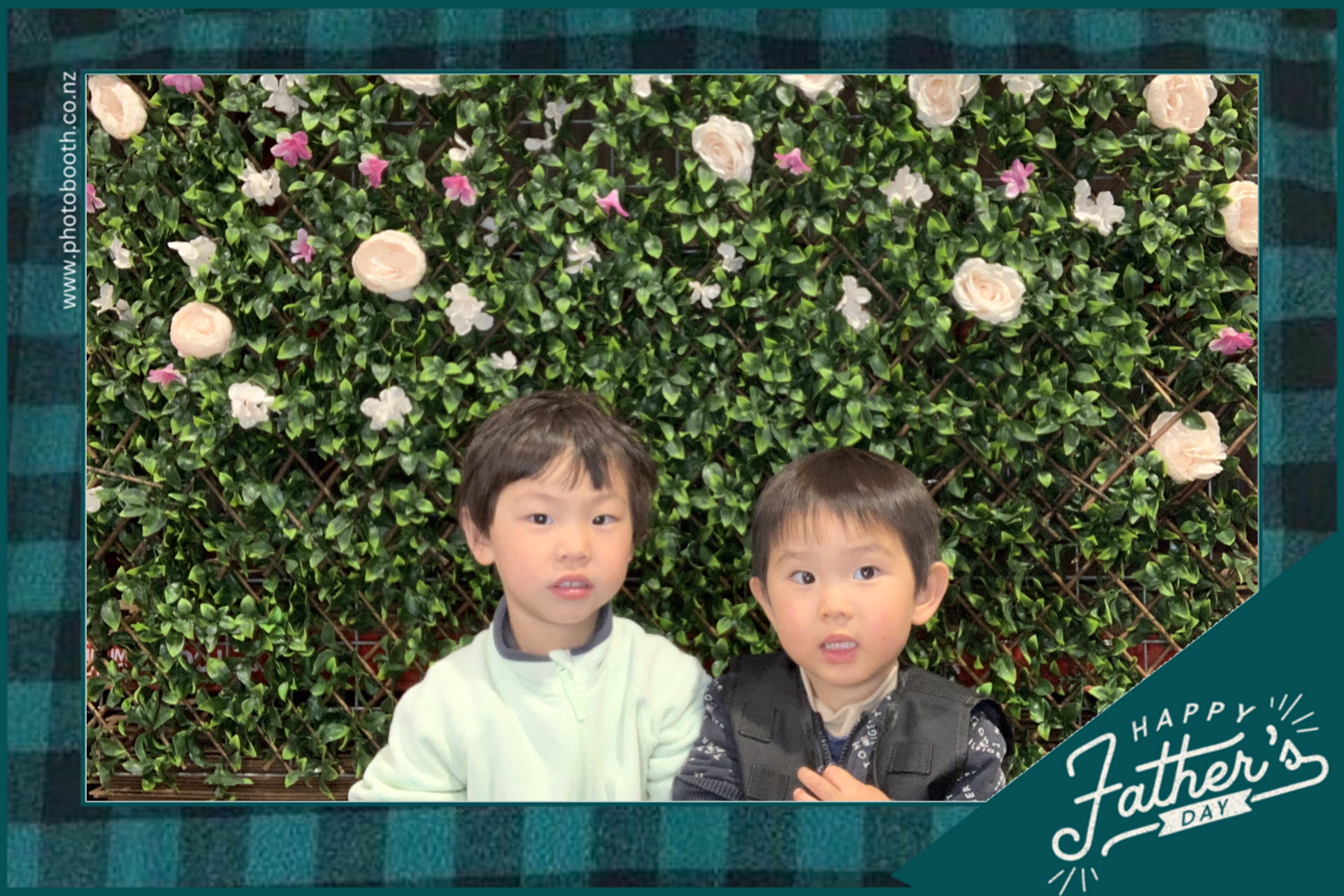 Bunnings Father's Day Family NIght | View more photos from the event at gallery.photobooth.co.nz/u/SelfieCentral/Bunnings-Fathers-Day-Family-NIght