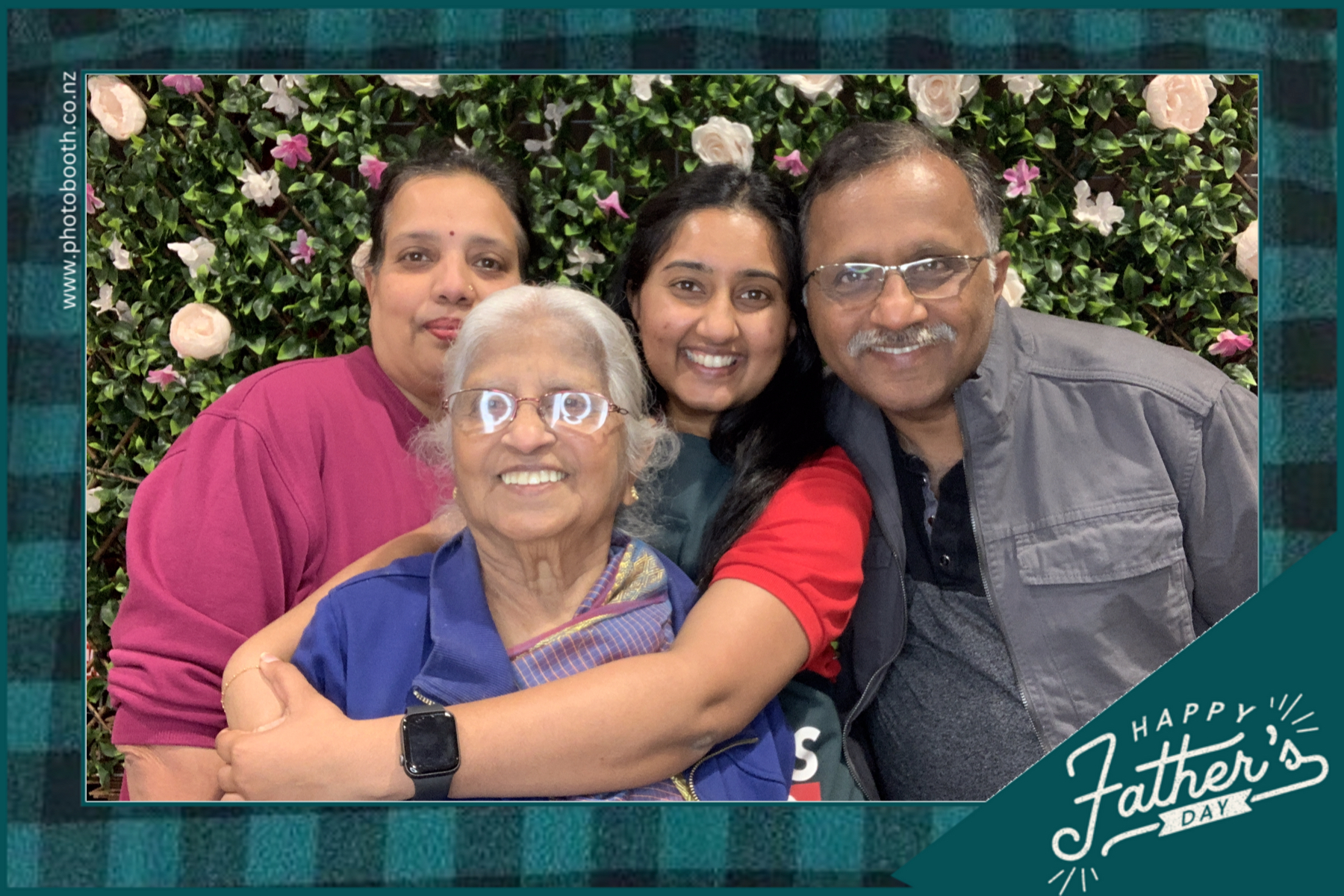 Bunnings Father's Day Family NIght | View more photos from the event at gallery.photobooth.co.nz/u/SelfieCentral/Bunnings-Fathers-Day-Family-NIght