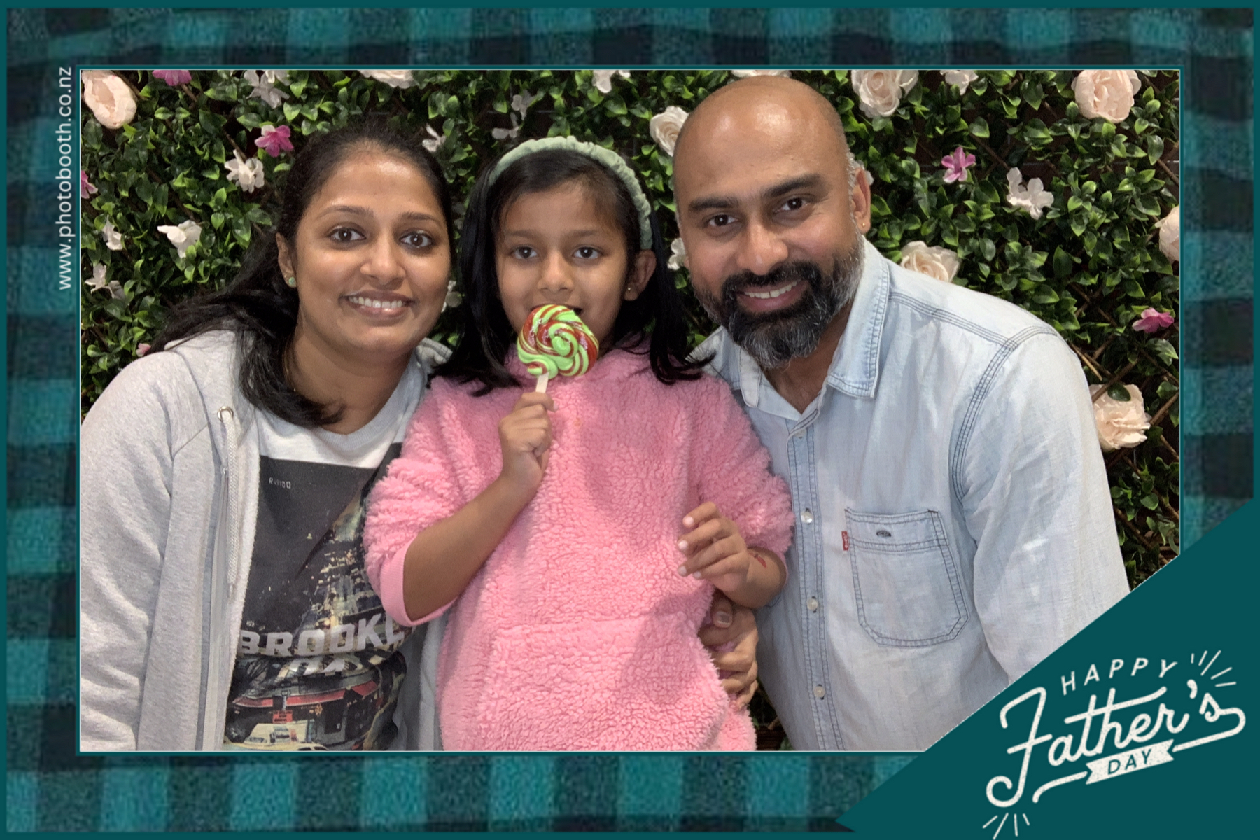 Bunnings Father's Day Family NIght | View more photos from the event at gallery.photobooth.co.nz/u/SelfieCentral/Bunnings-Fathers-Day-Family-NIght