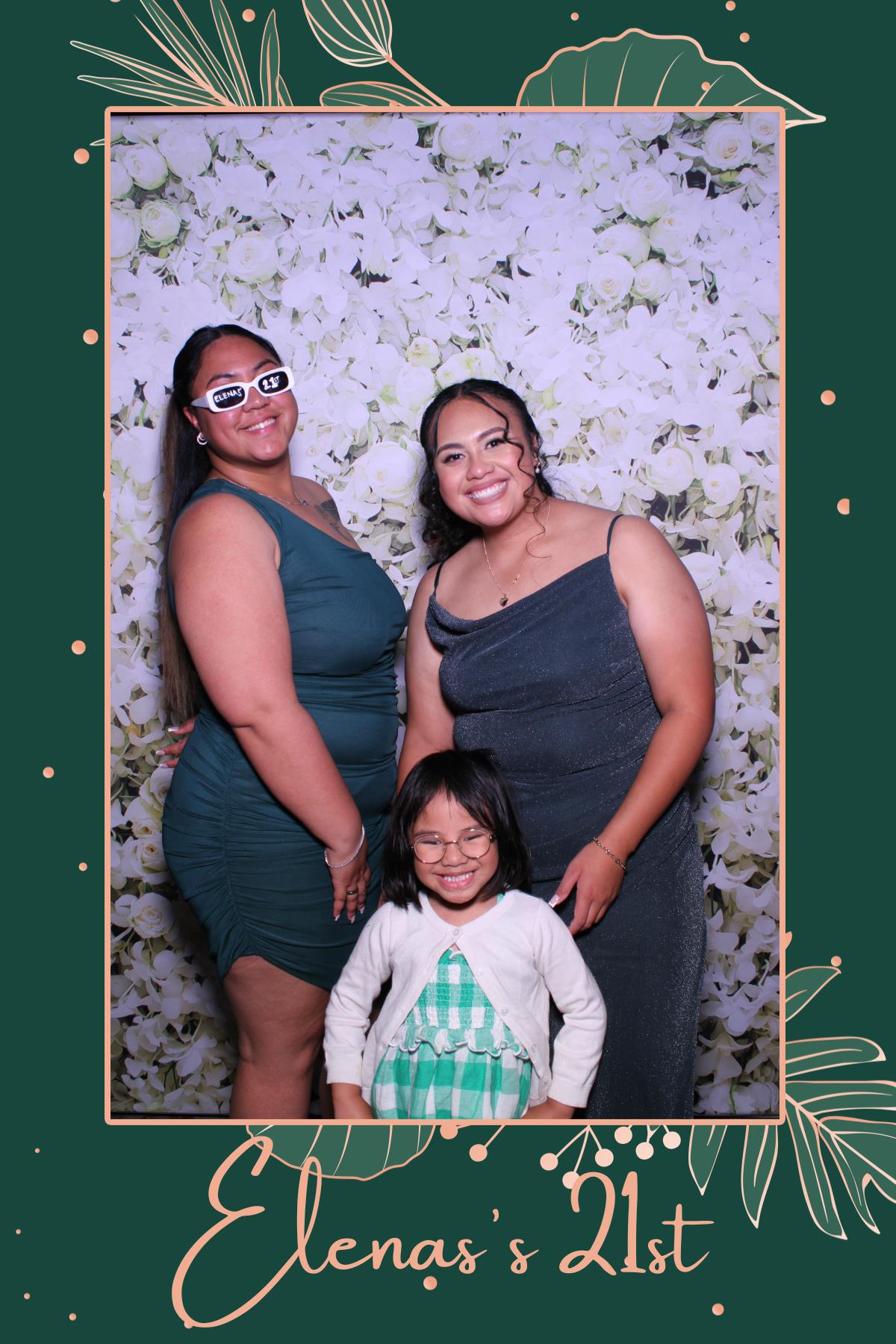 Elenas's 21st | View more photos from the event at gallery.photobooth.co.nz/u/SelfieCentral/Elenass-21st