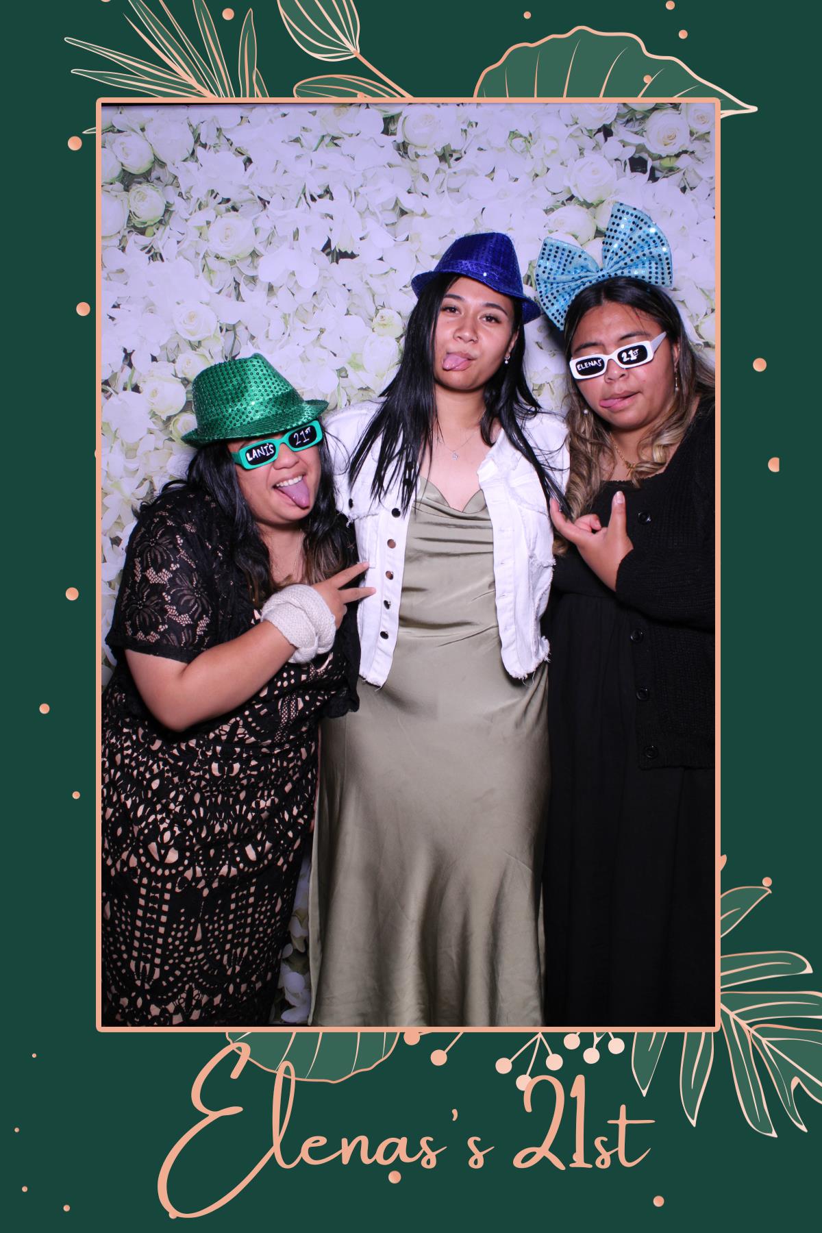 Elenas's 21st | View more photos from the event at gallery.photobooth.co.nz/u/SelfieCentral/Elenass-21st