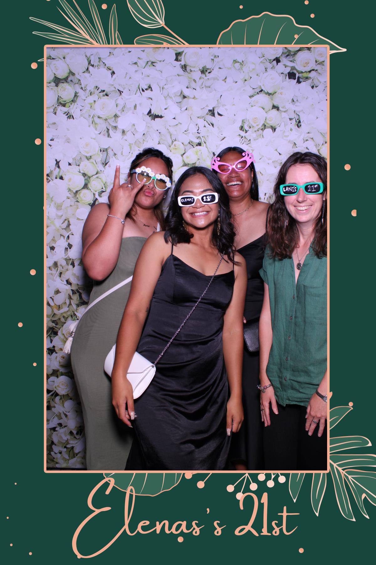 Elenas's 21st | View more photos from the event at gallery.photobooth.co.nz/u/SelfieCentral/Elenass-21st