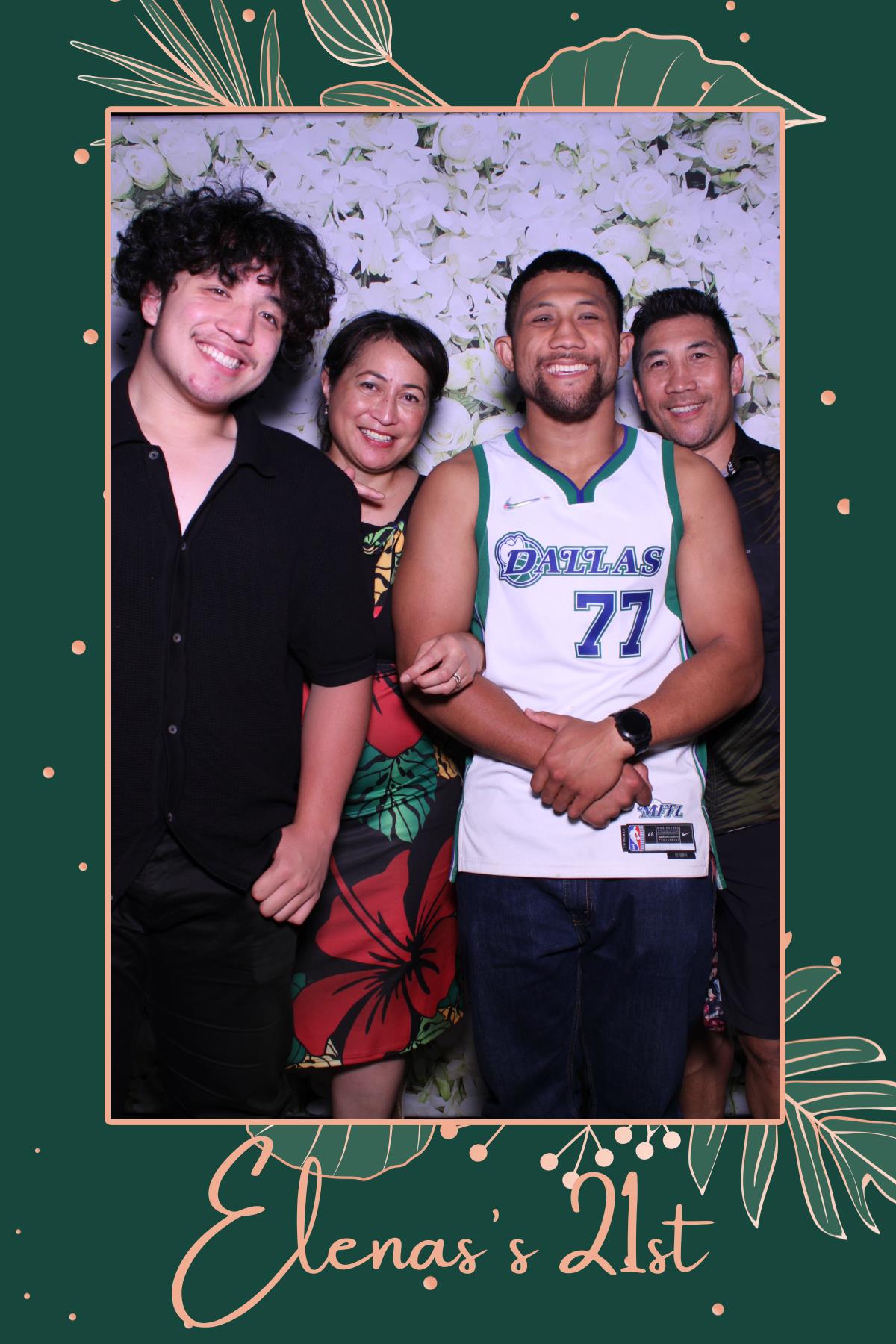 Elenas's 21st | View more photos from the event at gallery.photobooth.co.nz/u/SelfieCentral/Elenass-21st