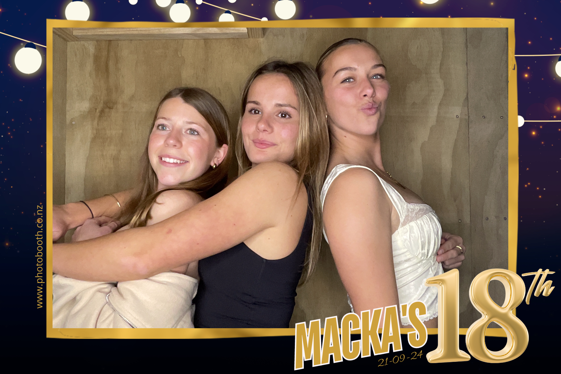 Hugo's 18th | View more photos from the event at gallery.photobooth.co.nz/u/SelfieCentral/Hugos-18th