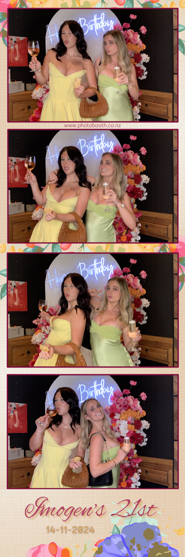 Imogen’s 21st | View more photos from the event at gallery.photobooth.co.nz/u/SelfieCentral/Imogen’s-21st