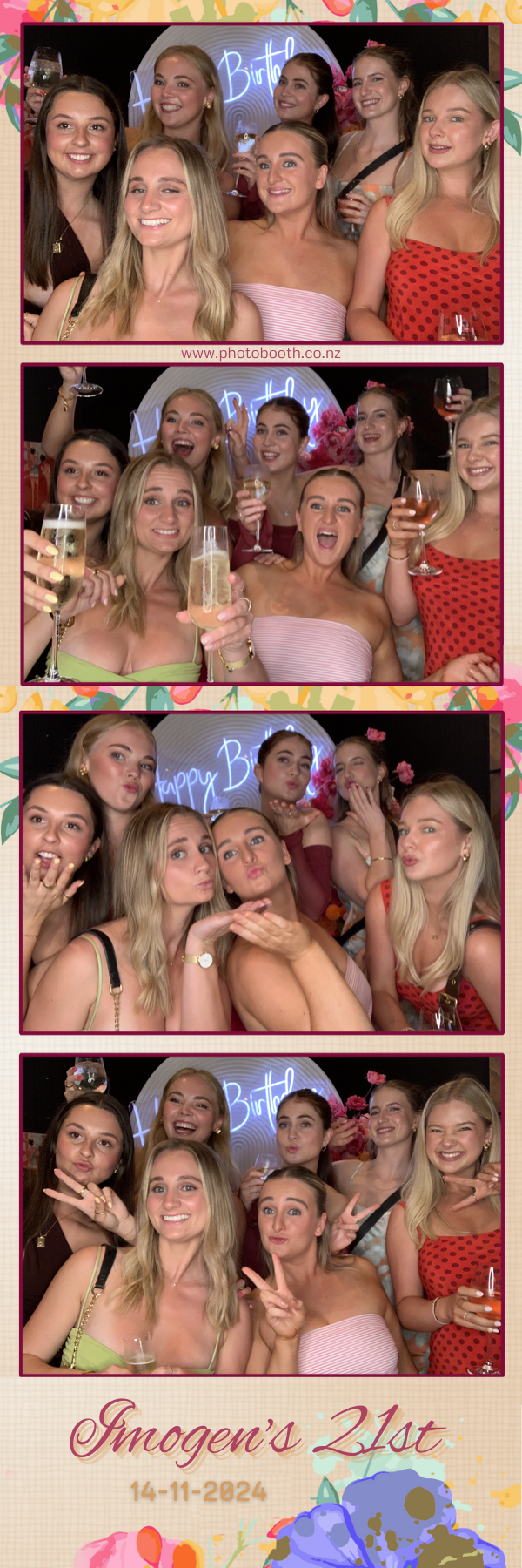 Imogen’s 21st | View more photos from the event at gallery.photobooth.co.nz/u/SelfieCentral/Imogen’s-21st