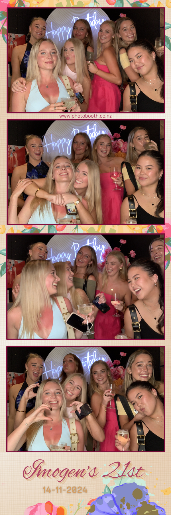Imogen’s 21st | View more photos from the event at gallery.photobooth.co.nz/u/SelfieCentral/Imogen’s-21st