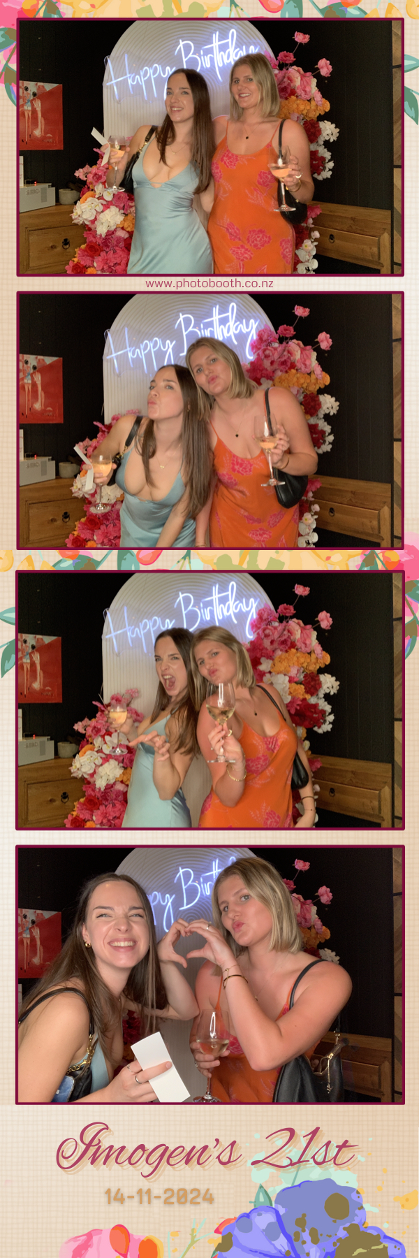 Imogen’s 21st | View more photos from the event at gallery.photobooth.co.nz/u/SelfieCentral/Imogen’s-21st