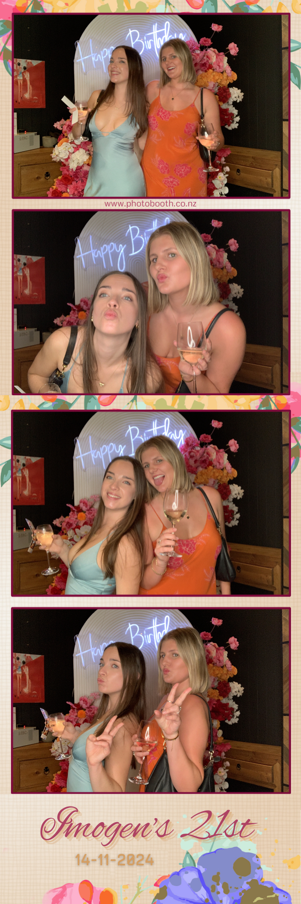 Imogen’s 21st | View more photos from the event at gallery.photobooth.co.nz/u/SelfieCentral/Imogen’s-21st