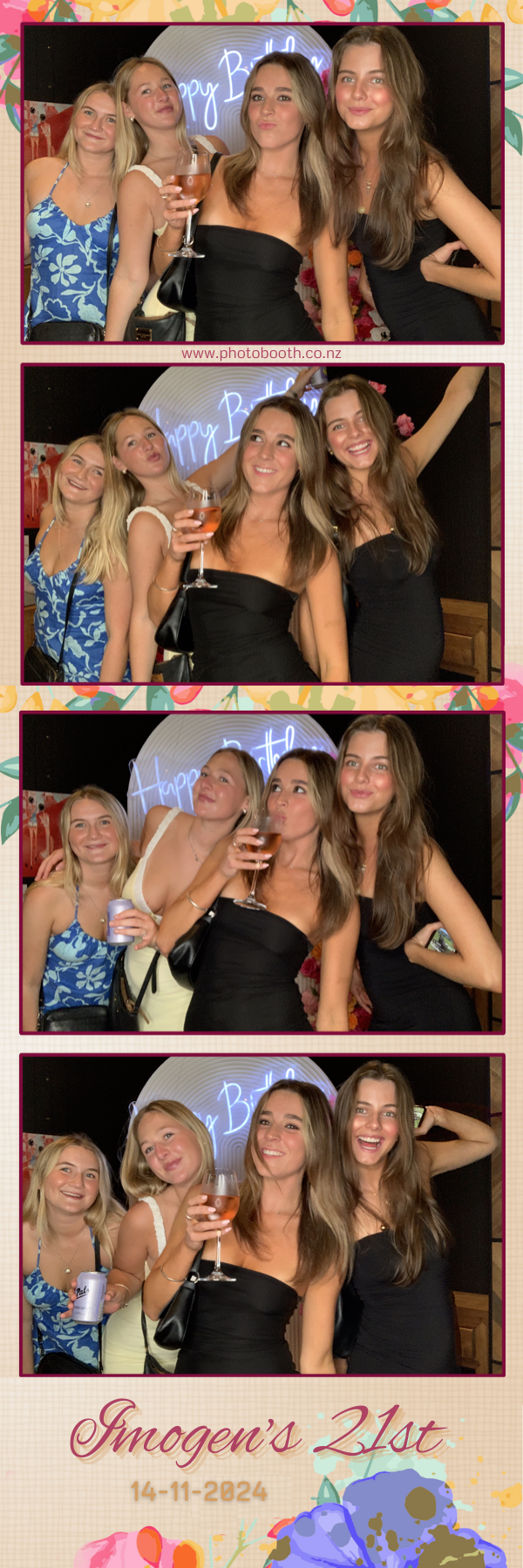 Imogen’s 21st | View more photos from the event at gallery.photobooth.co.nz/u/SelfieCentral/Imogen’s-21st