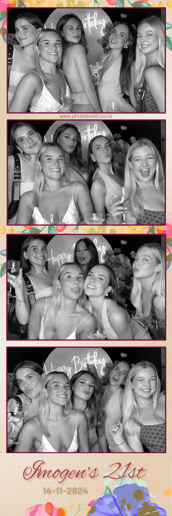 Imogen’s 21st | View more photos from the event at gallery.photobooth.co.nz/u/SelfieCentral/Imogen’s-21st