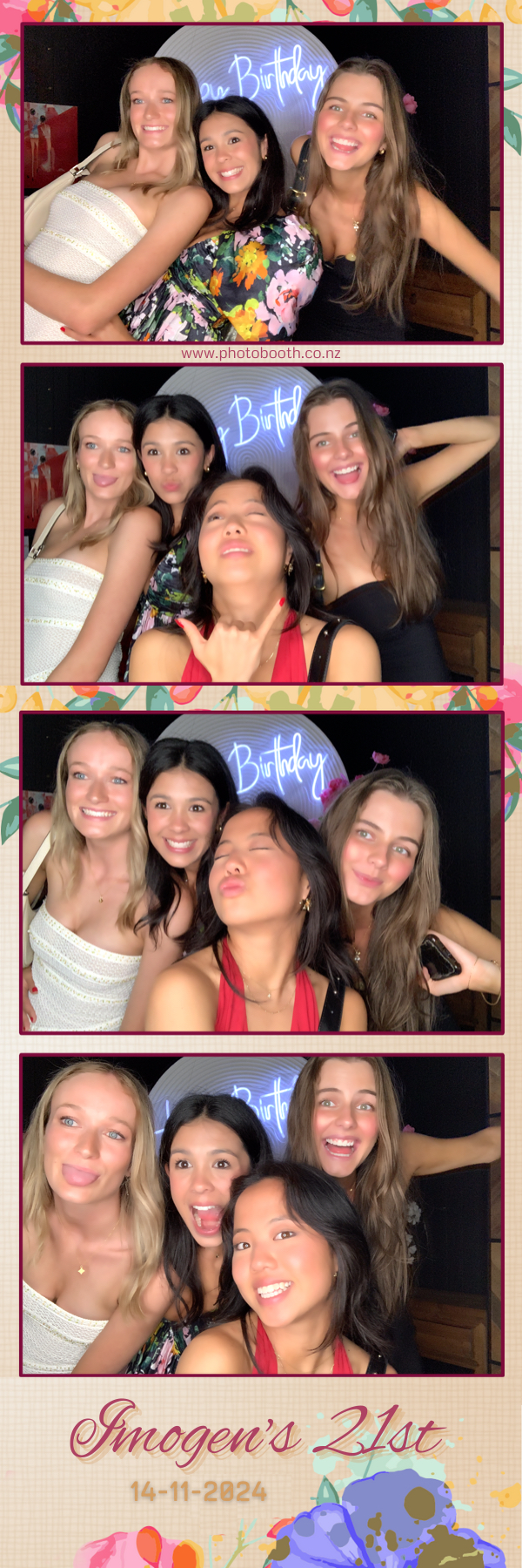 Imogen’s 21st | View more photos from the event at gallery.photobooth.co.nz/u/SelfieCentral/Imogen’s-21st