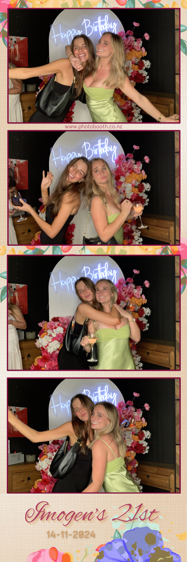 Imogen’s 21st | View more photos from the event at gallery.photobooth.co.nz/u/SelfieCentral/Imogen’s-21st