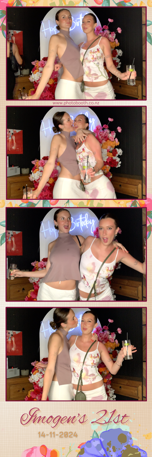 Imogen’s 21st | View more photos from the event at gallery.photobooth.co.nz/u/SelfieCentral/Imogen’s-21st