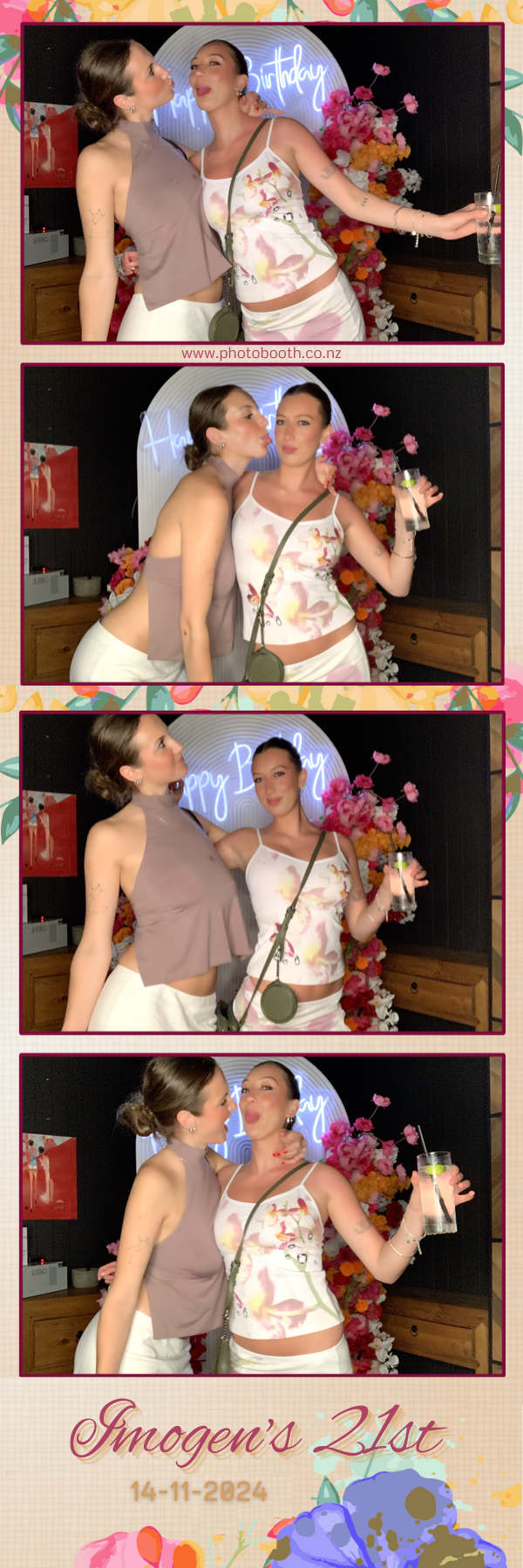 Imogen’s 21st | View more photos from the event at gallery.photobooth.co.nz/u/SelfieCentral/Imogen’s-21st