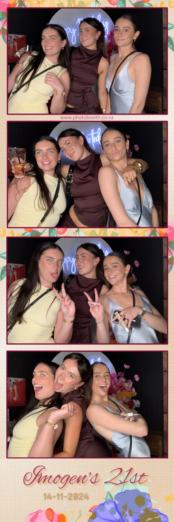 Imogen’s 21st | View more photos from the event at gallery.photobooth.co.nz/u/SelfieCentral/Imogen’s-21st