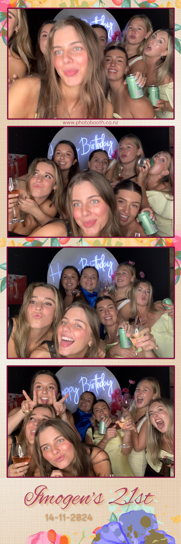 Imogen’s 21st | View more photos from the event at gallery.photobooth.co.nz/u/SelfieCentral/Imogen’s-21st