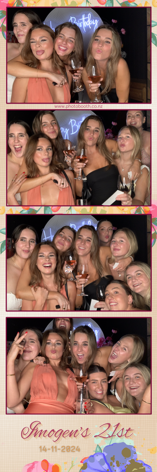 Imogen’s 21st | View more photos from the event at gallery.photobooth.co.nz/u/SelfieCentral/Imogen’s-21st