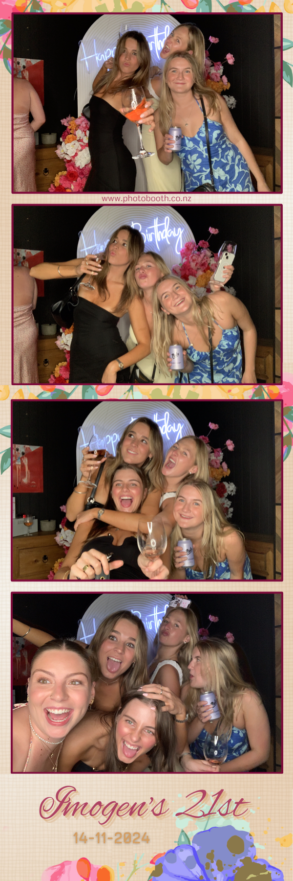 Imogen’s 21st | View more photos from the event at gallery.photobooth.co.nz/u/SelfieCentral/Imogen’s-21st