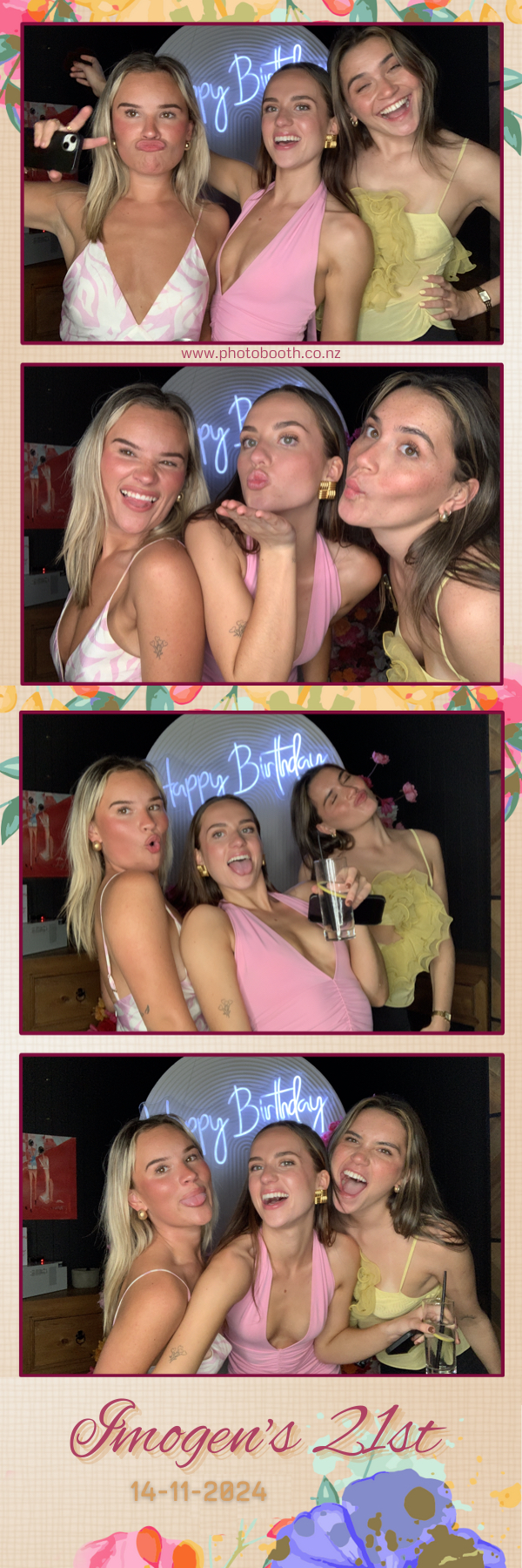 Imogen’s 21st | View more photos from the event at gallery.photobooth.co.nz/u/SelfieCentral/Imogen’s-21st