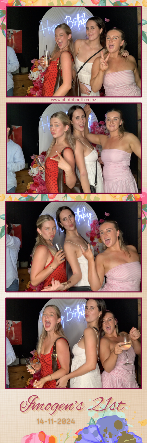 Imogen’s 21st | View more photos from the event at gallery.photobooth.co.nz/u/SelfieCentral/Imogen’s-21st
