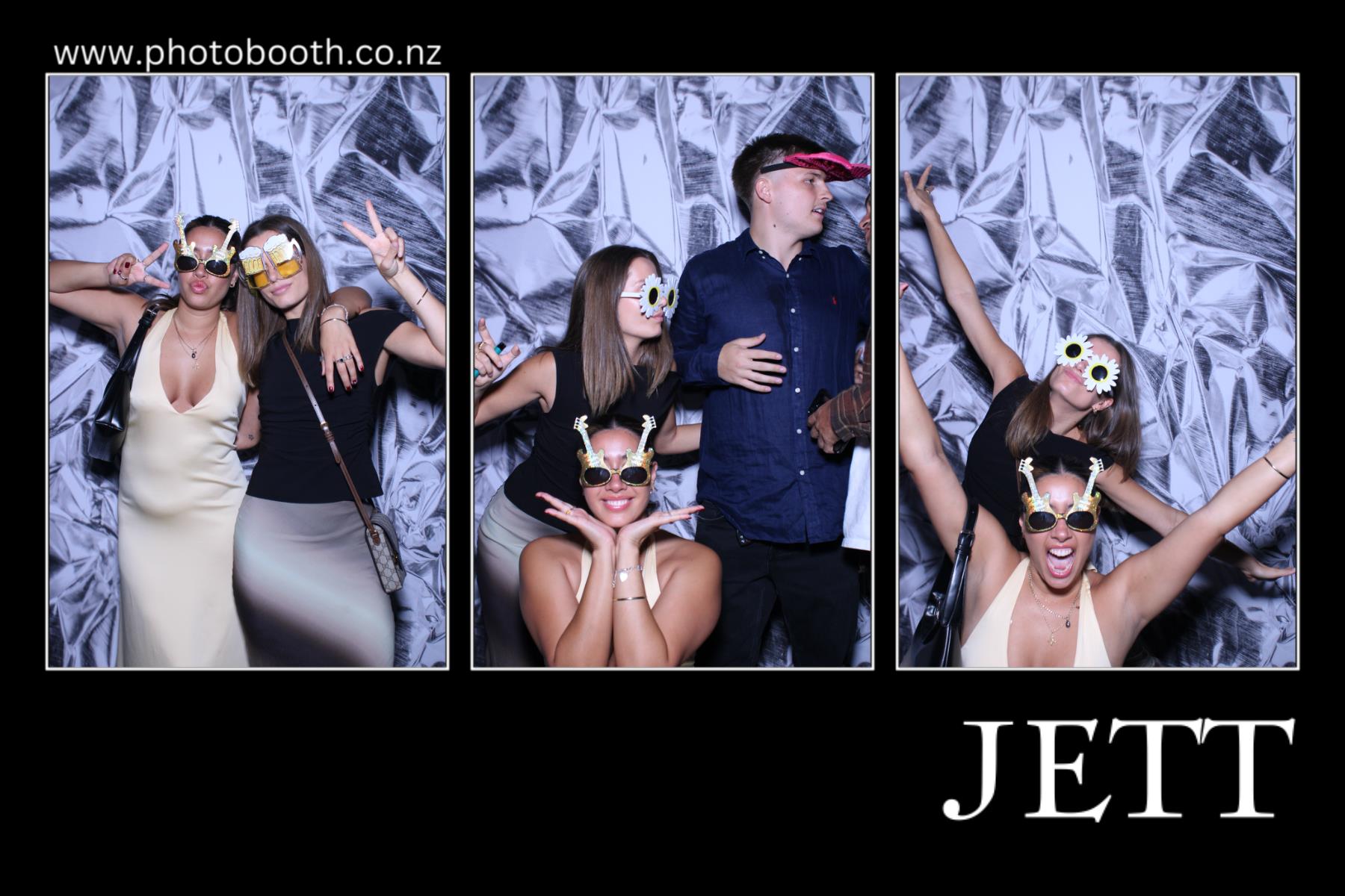 Jett's 21st | View more photos from the event at gallery.photobooth.co.nz/u/SelfieCentral/Jetts-21st