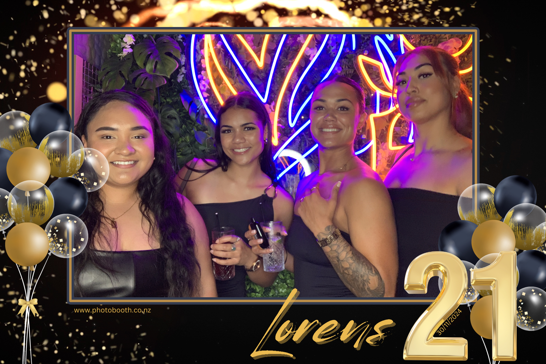 Lorens 21st | View more photos from the event at gallery.photobooth.co.nz/u/SelfieCentral/Lorens-21st