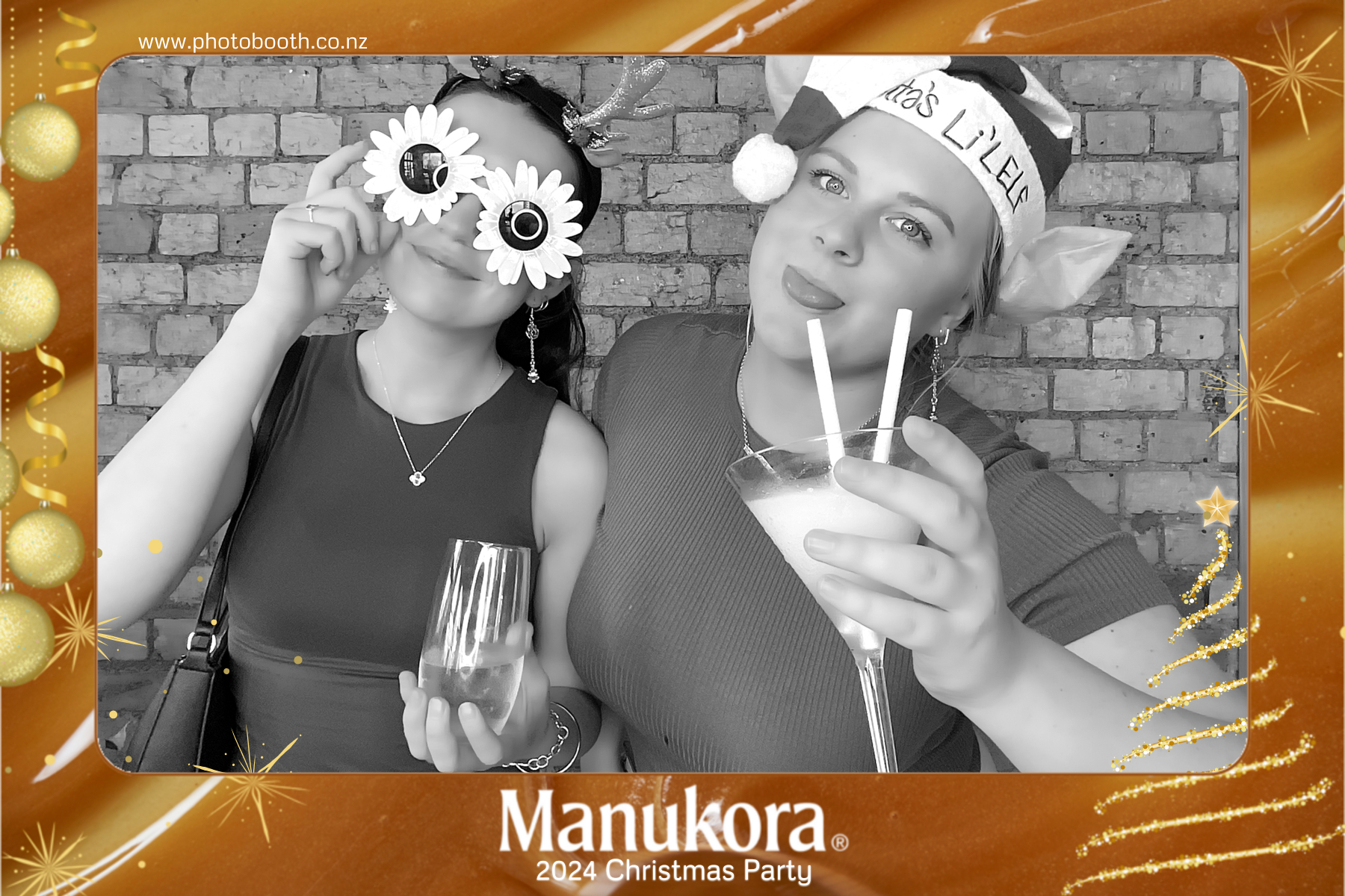Manukora Christmas Party | View more photos from the event at gallery.photobooth.co.nz/u/SelfieCentral/Manukora-Christmas-Party