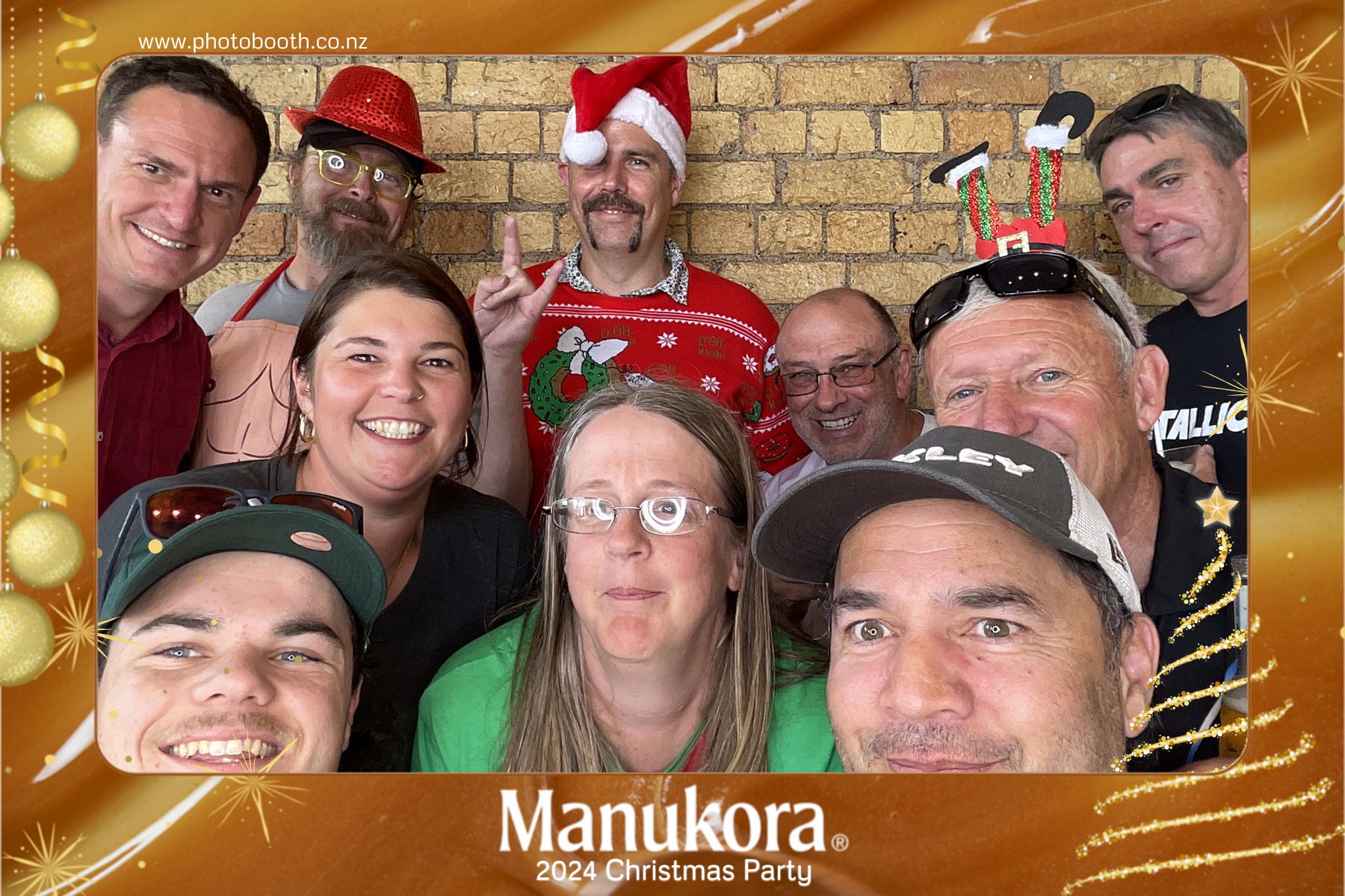 Manukora Christmas Party | View more photos from the event at gallery.photobooth.co.nz/u/SelfieCentral/Manukora-Christmas-Party