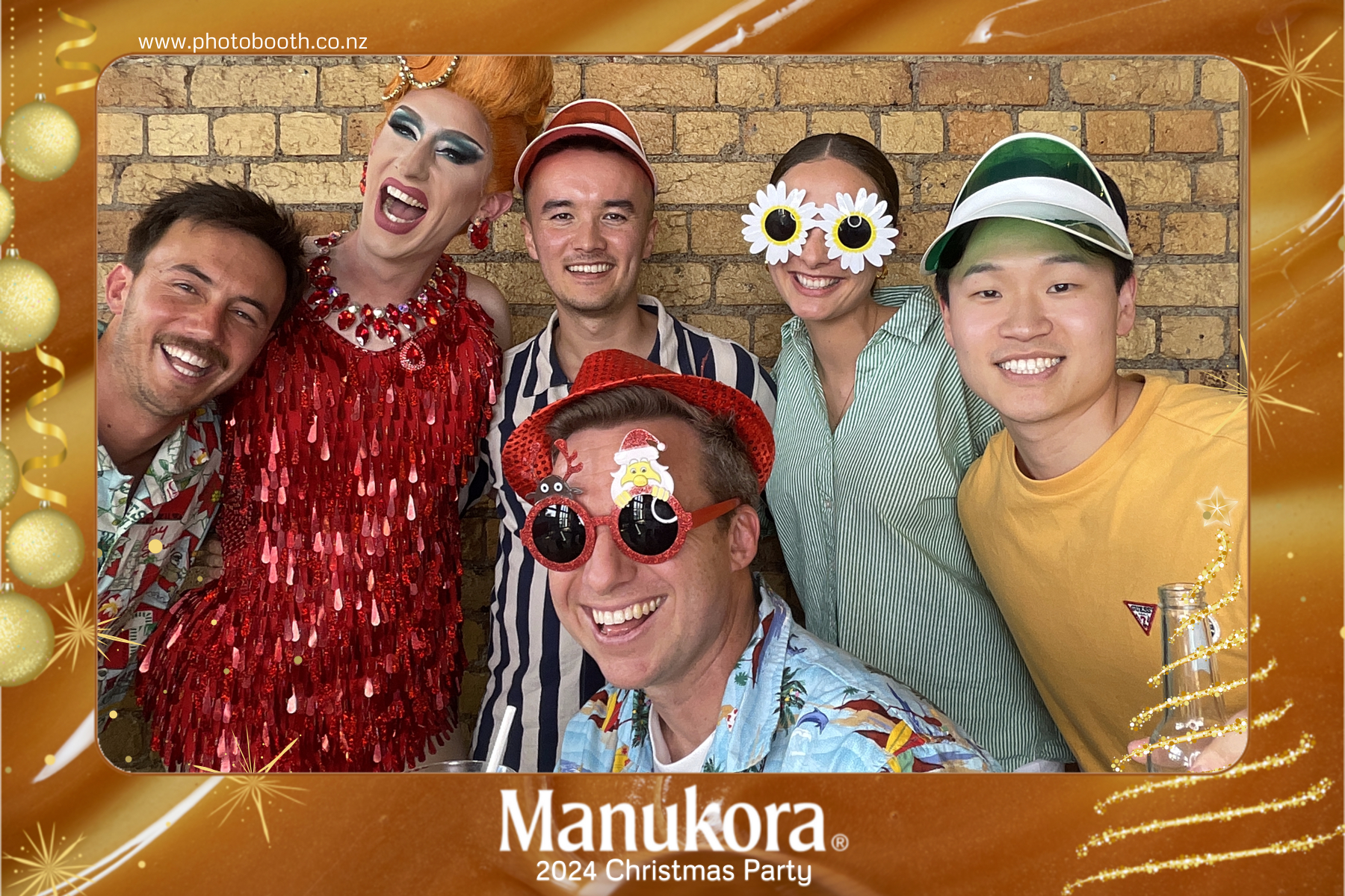 Manukora Christmas Party | View more photos from the event at gallery.photobooth.co.nz/u/SelfieCentral/Manukora-Christmas-Party