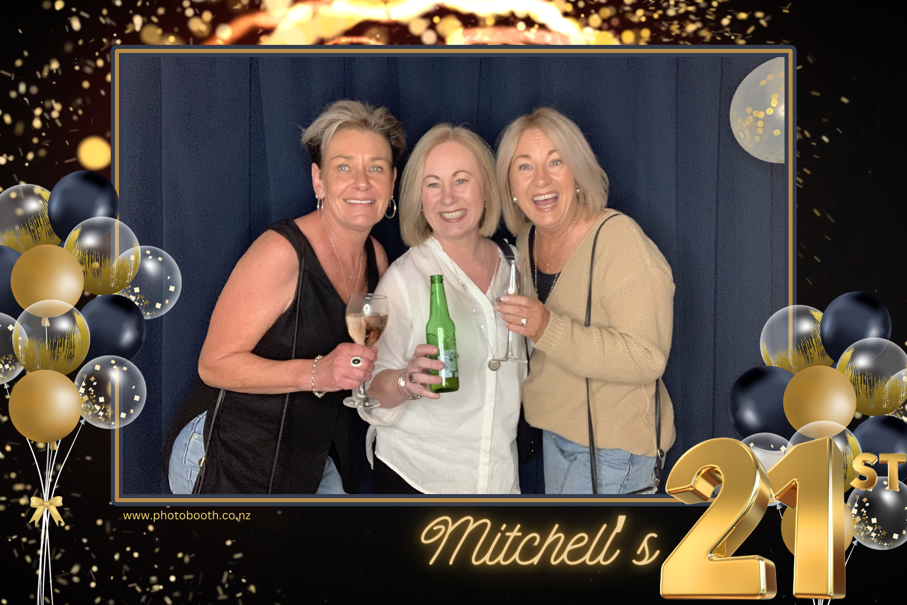 Michell's 21st | View more photos from the event at gallery.photobooth.co.nz/u/SelfieCentral/Michells-21st