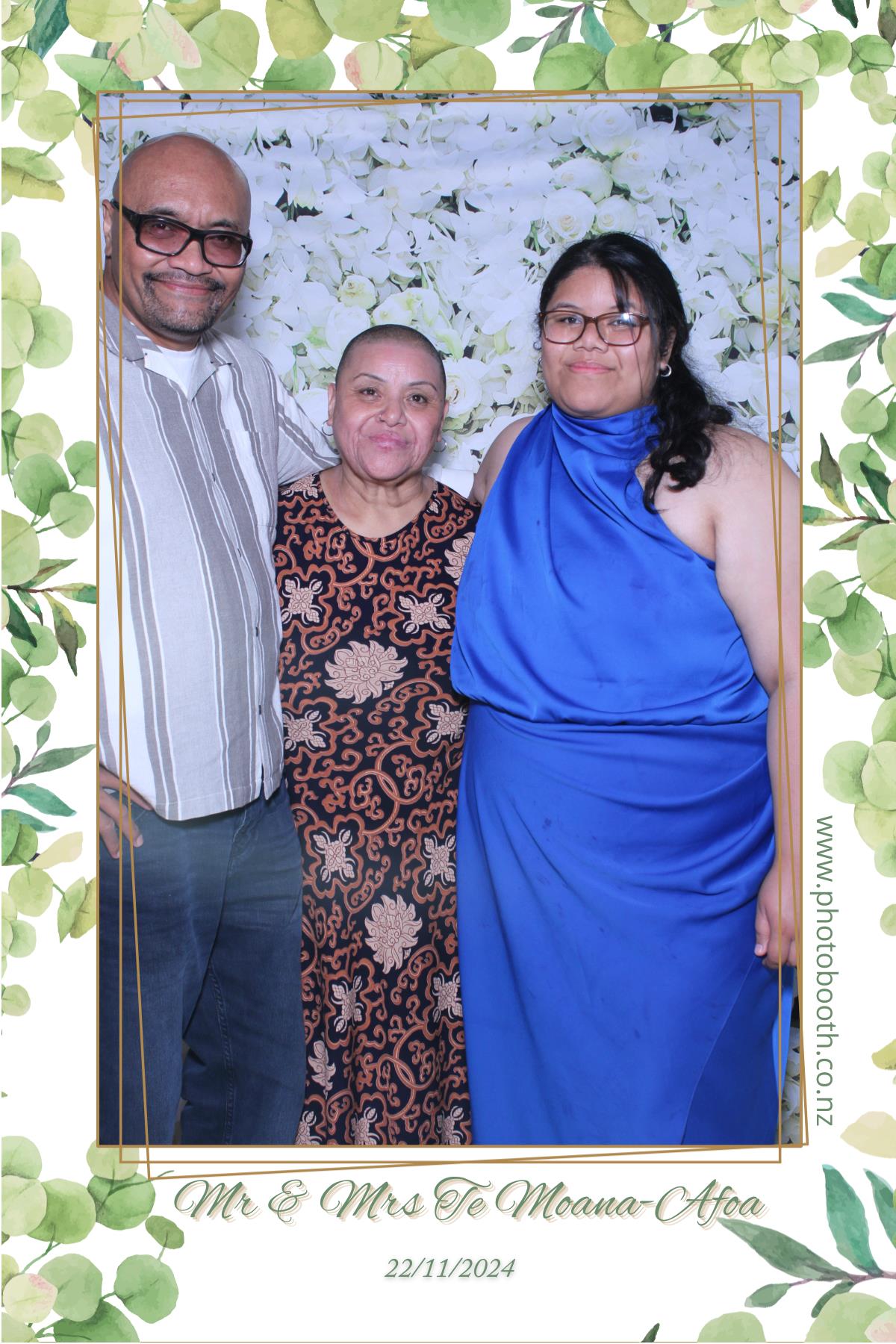 Mr & Mrs Te Moana-Afoa's Wedding | View more photos from the event at gallery.photobooth.co.nz/u/SelfieCentral/Mr-Mrs-Te-Moana-Afoas-Wedding