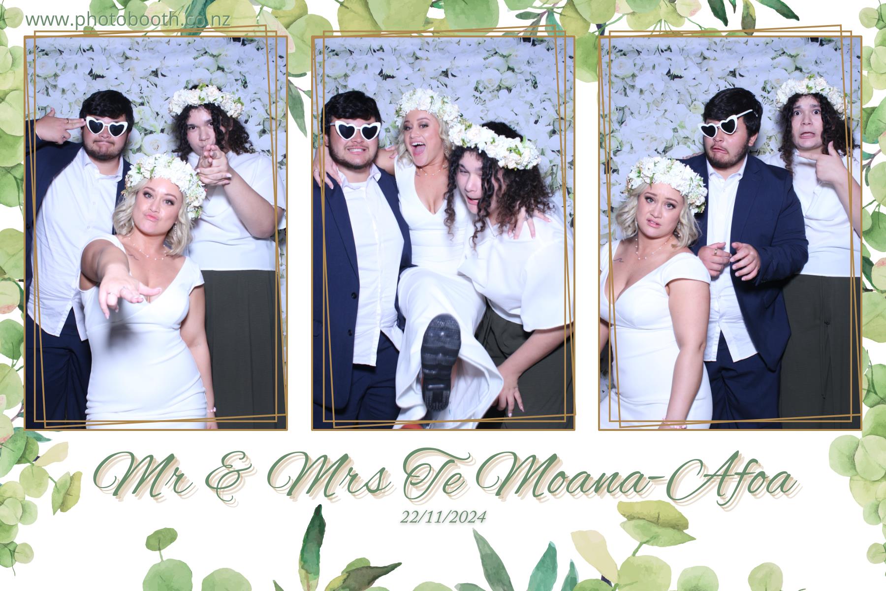 Mr & Mrs Te Moana-Afoa's Wedding | View more photos from the event at gallery.photobooth.co.nz/u/SelfieCentral/Mr-Mrs-Te-Moana-Afoas-Wedding