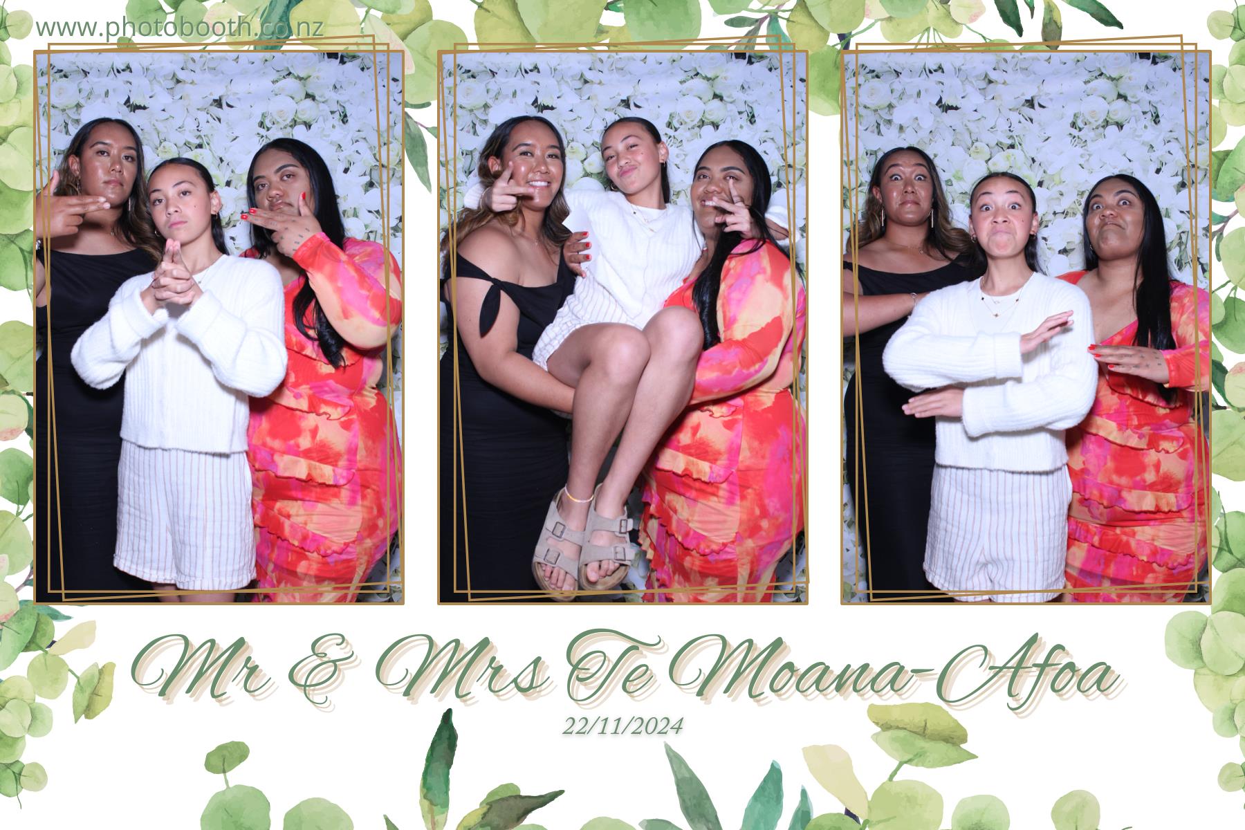 Mr & Mrs Te Moana-Afoa's Wedding | View more photos from the event at gallery.photobooth.co.nz/u/SelfieCentral/Mr-Mrs-Te-Moana-Afoas-Wedding