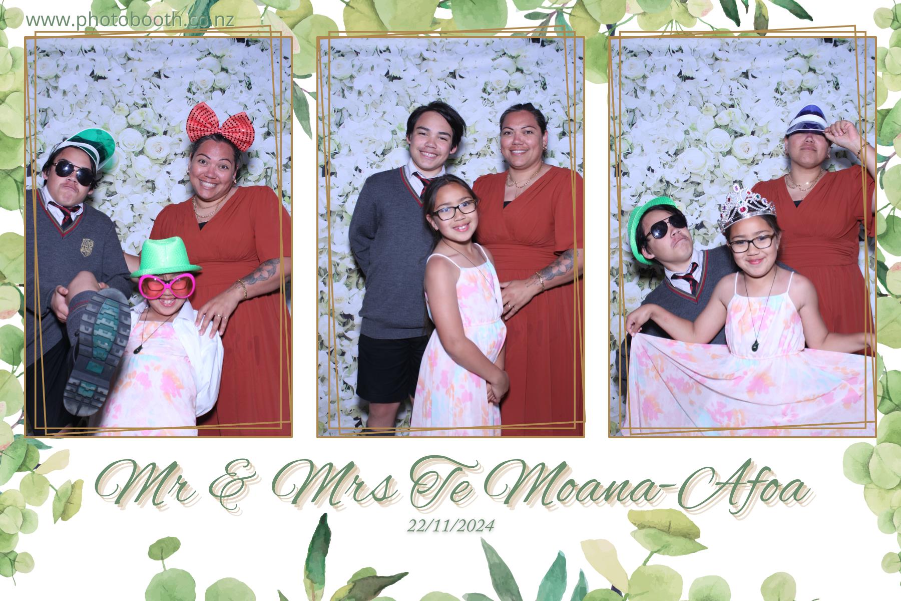 Mr & Mrs Te Moana-Afoa's Wedding | View more photos from the event at gallery.photobooth.co.nz/u/SelfieCentral/Mr-Mrs-Te-Moana-Afoas-Wedding