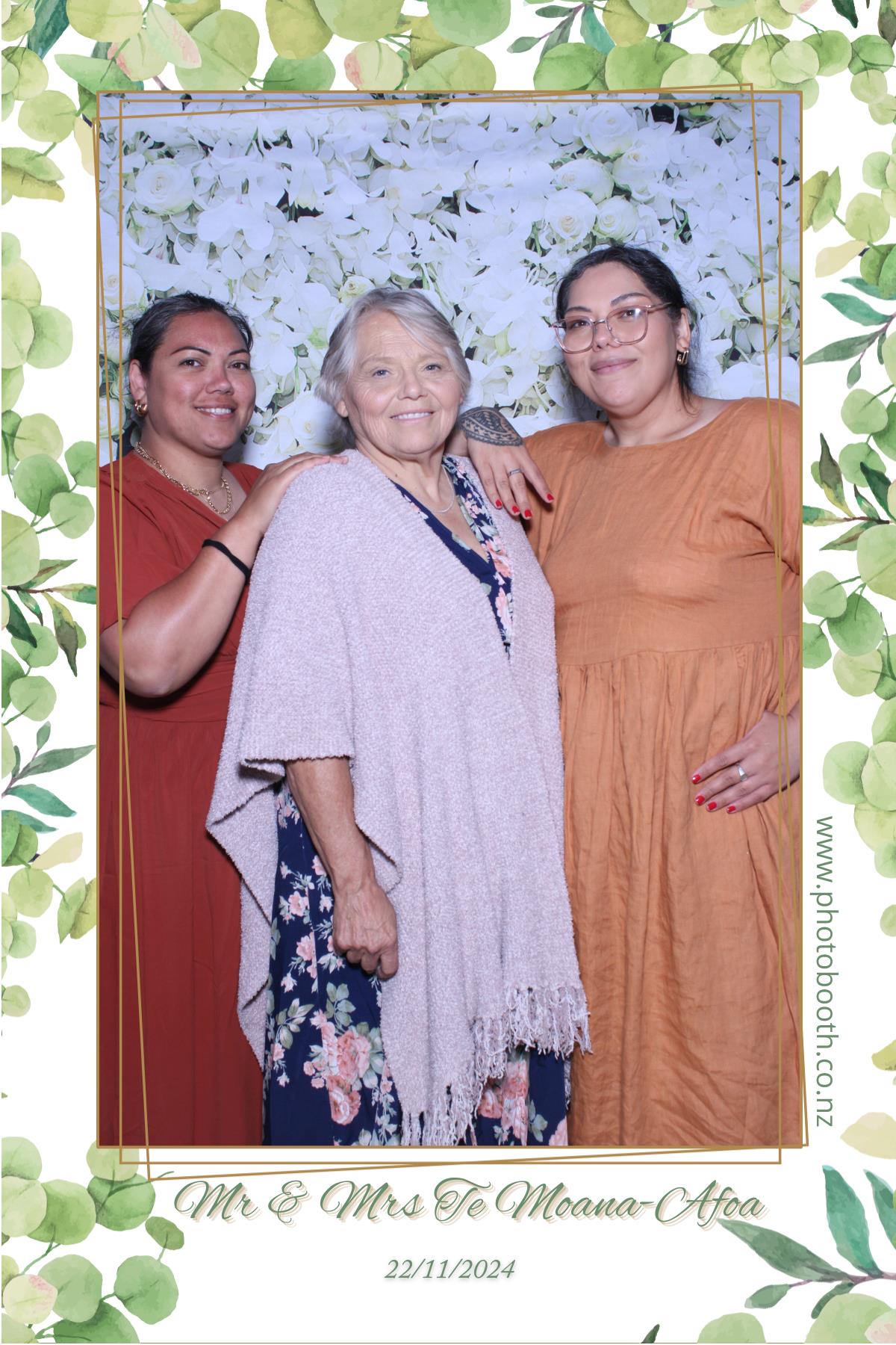 Mr & Mrs Te Moana-Afoa's Wedding | View more photos from the event at gallery.photobooth.co.nz/u/SelfieCentral/Mr-Mrs-Te-Moana-Afoas-Wedding