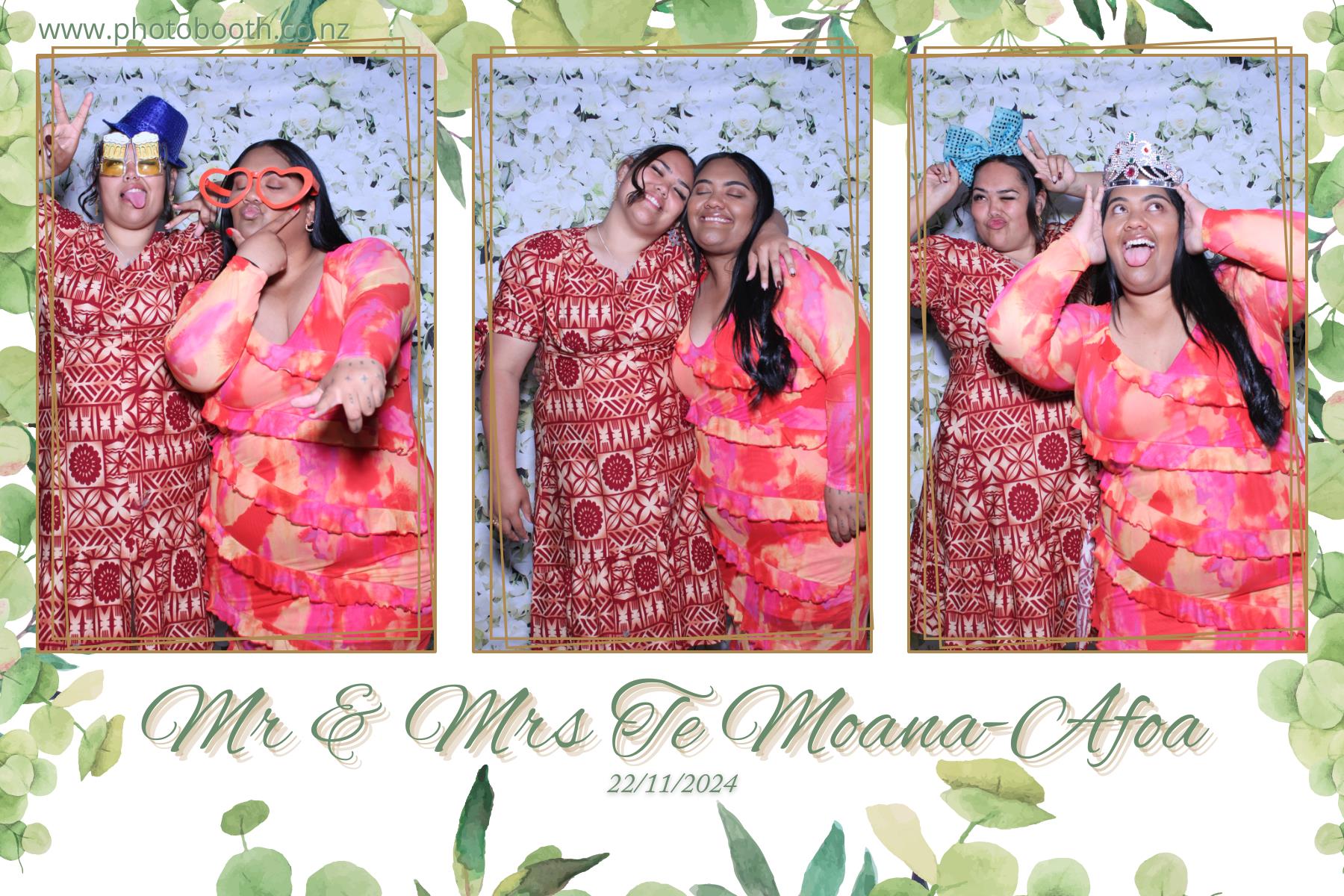 Mr & Mrs Te Moana-Afoa's Wedding | View more photos from the event at gallery.photobooth.co.nz/u/SelfieCentral/Mr-Mrs-Te-Moana-Afoas-Wedding