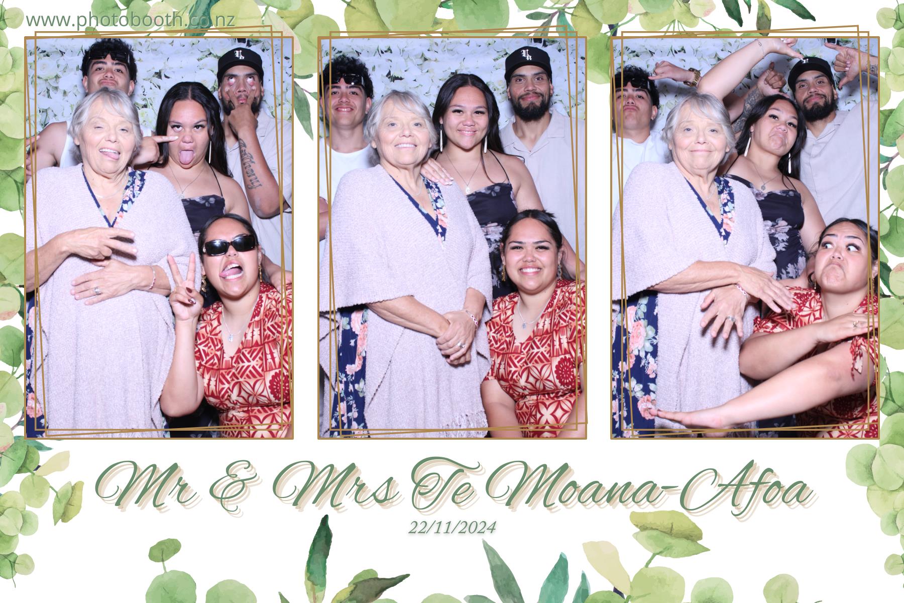 Mr & Mrs Te Moana-Afoa's Wedding | View more photos from the event at gallery.photobooth.co.nz/u/SelfieCentral/Mr-Mrs-Te-Moana-Afoas-Wedding