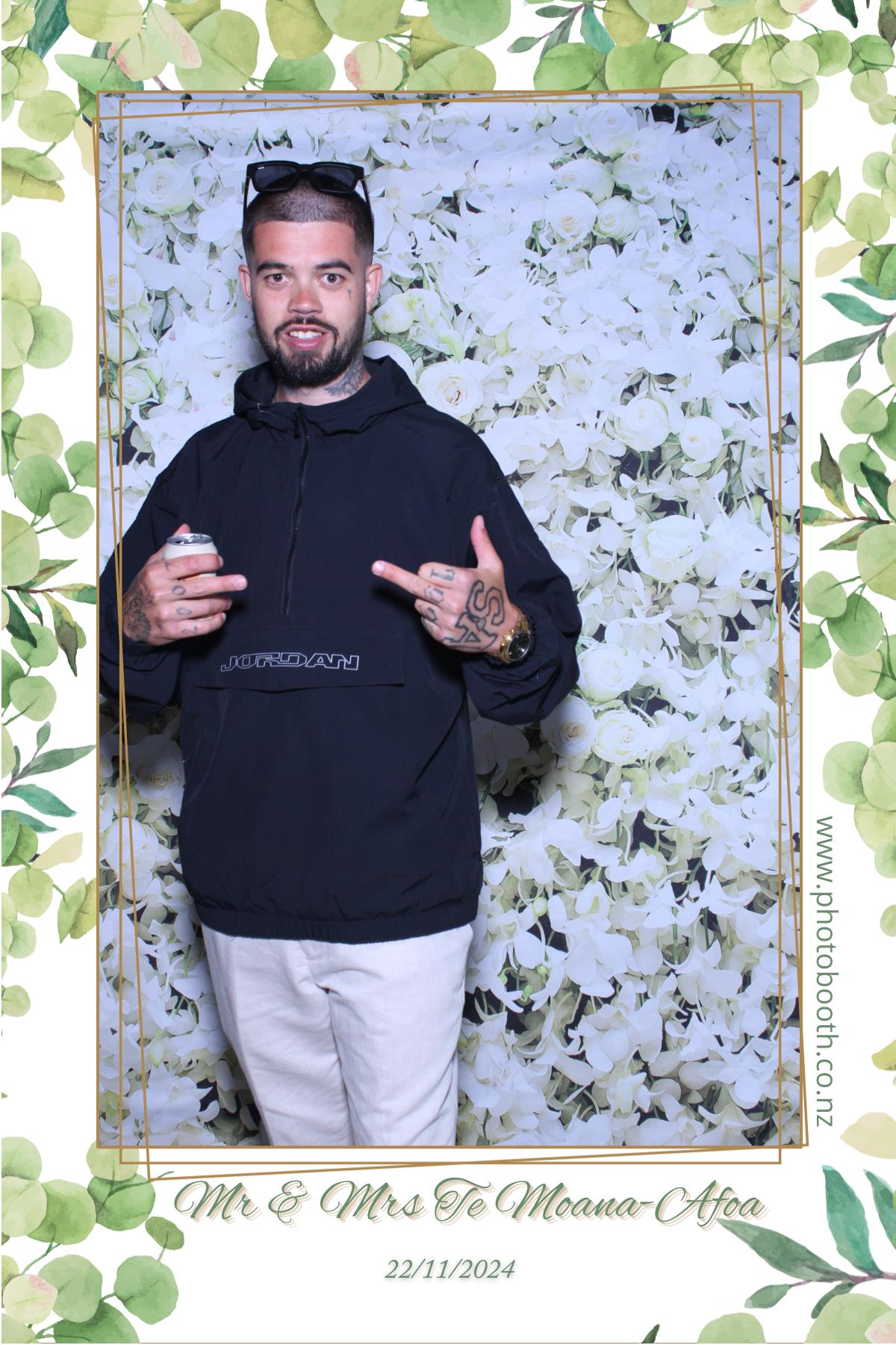Mr & Mrs Te Moana-Afoa's Wedding | View more photos from the event at gallery.photobooth.co.nz/u/SelfieCentral/Mr-Mrs-Te-Moana-Afoas-Wedding