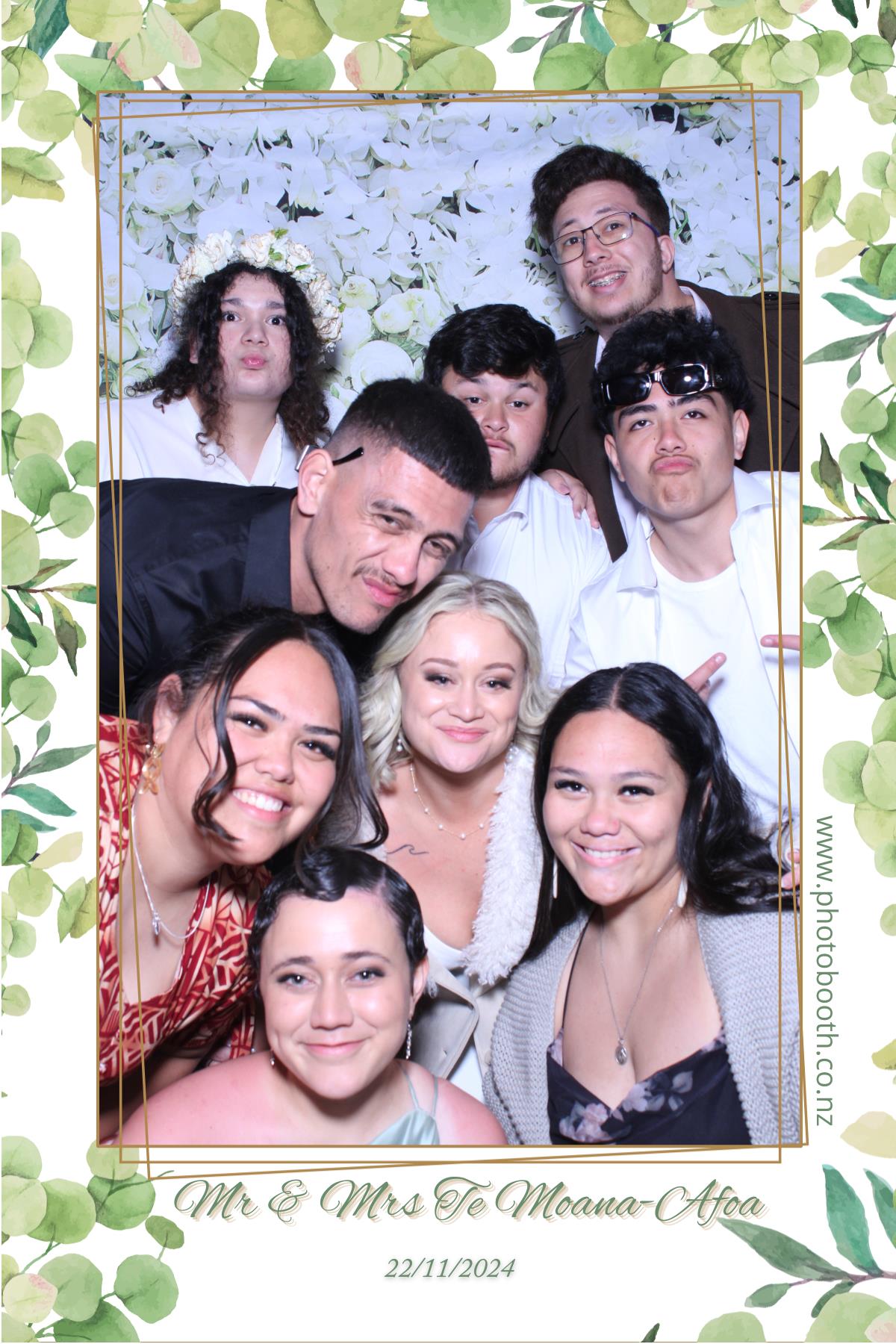 Mr & Mrs Te Moana-Afoa's Wedding | View more photos from the event at gallery.photobooth.co.nz/u/SelfieCentral/Mr-Mrs-Te-Moana-Afoas-Wedding
