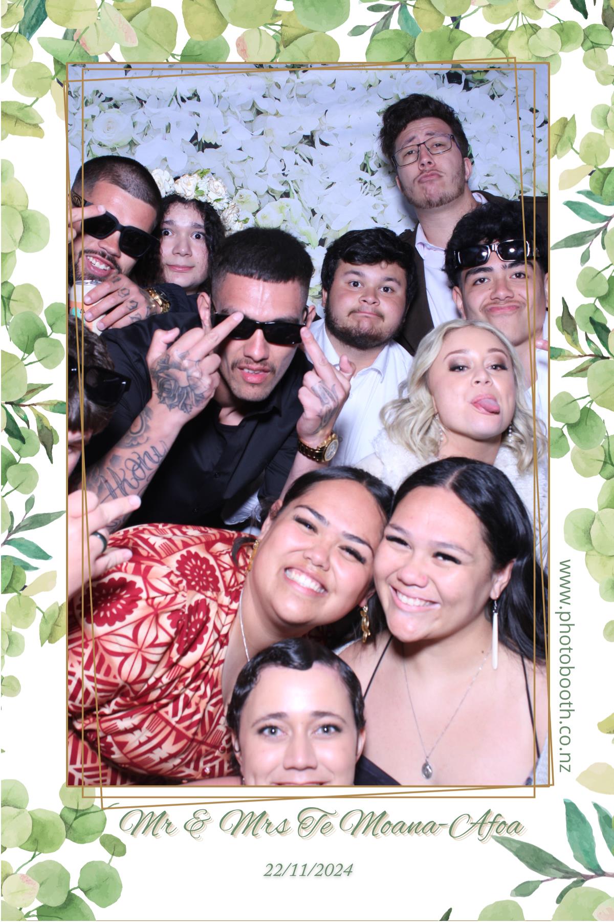 Mr & Mrs Te Moana-Afoa's Wedding | View more photos from the event at gallery.photobooth.co.nz/u/SelfieCentral/Mr-Mrs-Te-Moana-Afoas-Wedding
